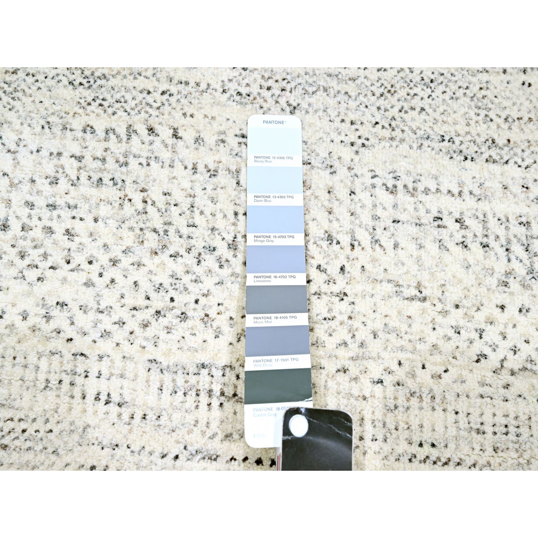 8'2"x10' Chiffon White, Modern Grass Design, Hand Knotted, Borderless, Soft and Vibrant Wool, Lush and Plush, Tone on Tone, Oriental Rug Sh76147