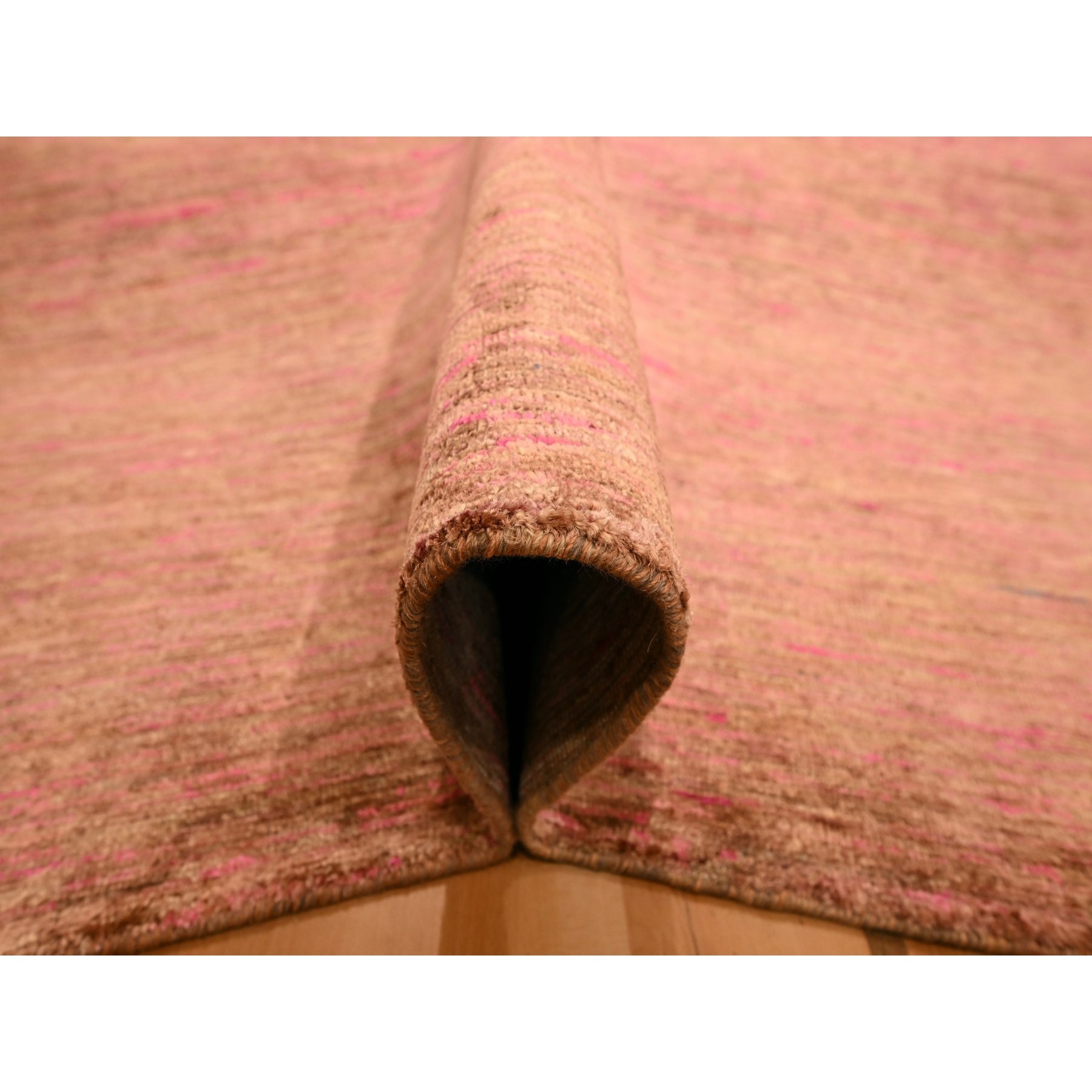 7'9"x10' Rose Pink, Sari Silk, Modern Line Design, Hand Knotted, Soft to the Touch, Oriental Rug Sh76187