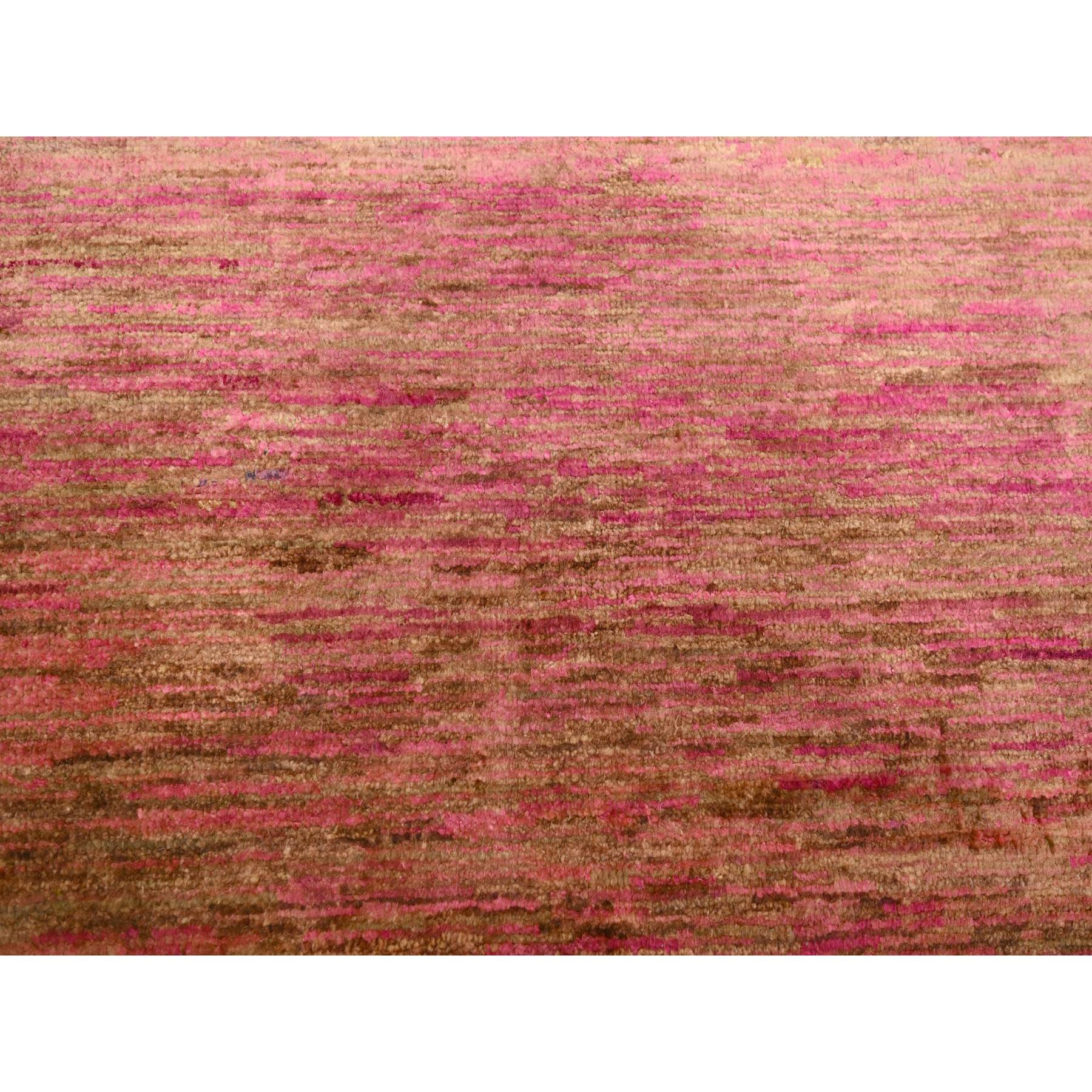7'9"x10' Rose Pink, Sari Silk, Modern Line Design, Hand Knotted, Soft to the Touch, Oriental Rug Sh76187