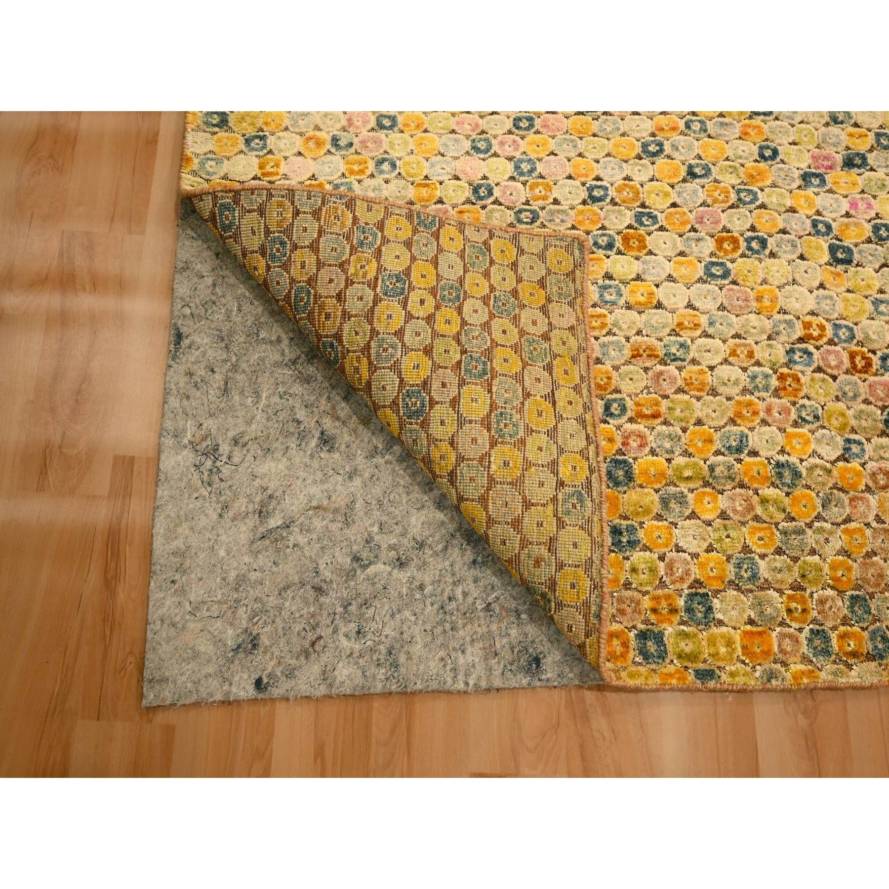 8'10"x12'2" Amber Gold, THE BUTTONS, Sari Silk, Hand Knotted, Soft to the Touch, Oriental Rug Sh76201