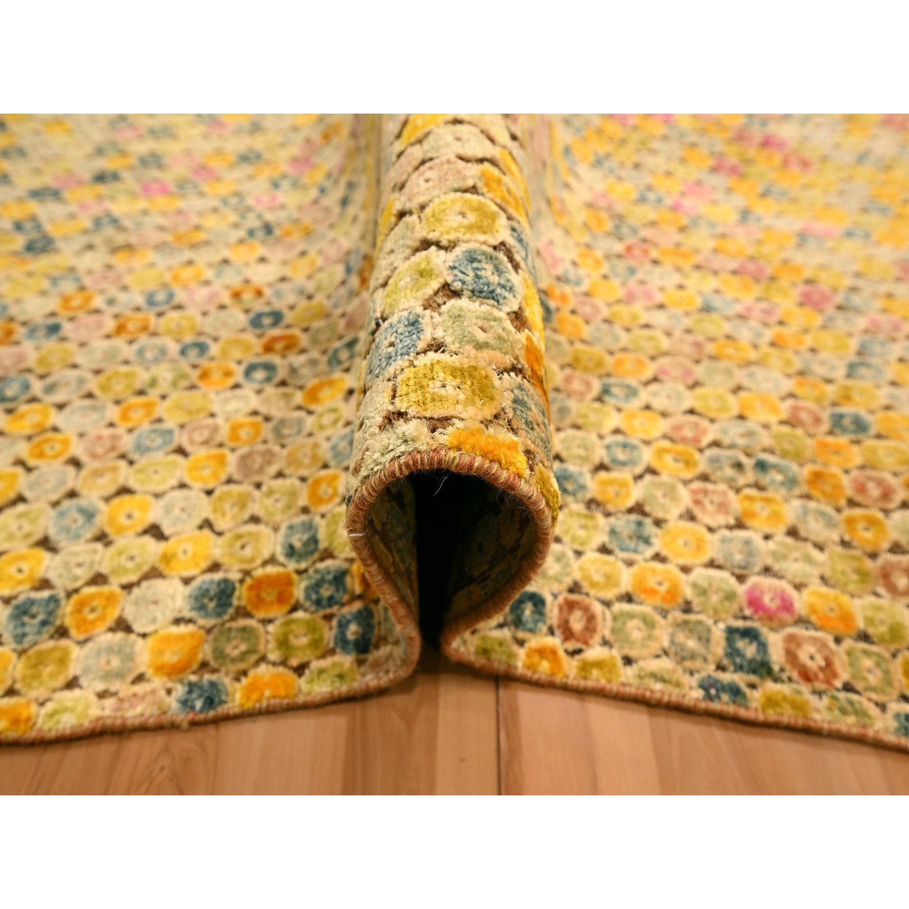 8'10"x12'2" Amber Gold, THE BUTTONS, Sari Silk, Hand Knotted, Soft to the Touch, Oriental Rug Sh76201