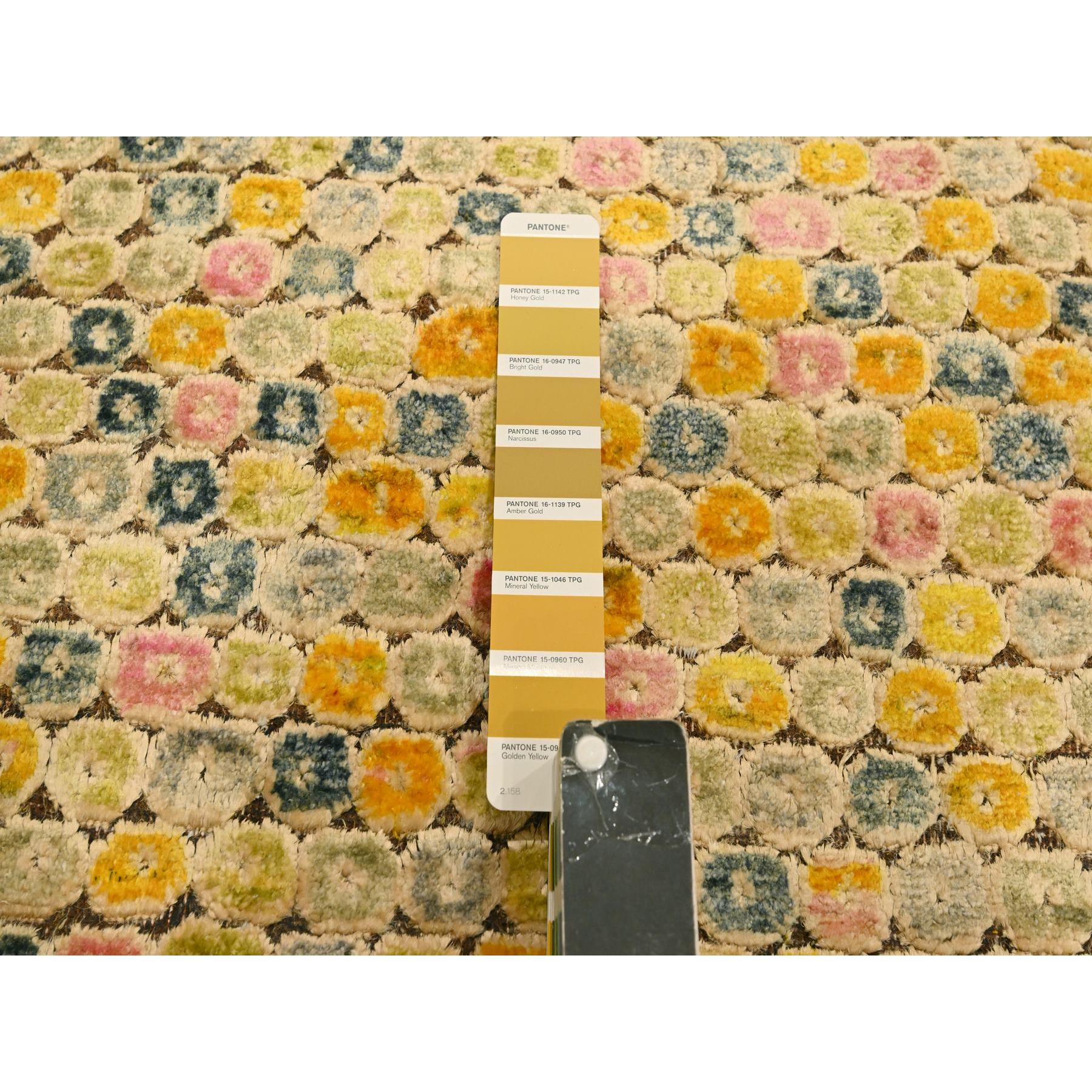 8'10"x12'2" Amber Gold, THE BUTTONS, Sari Silk, Hand Knotted, Soft to the Touch, Oriental Rug Sh76201