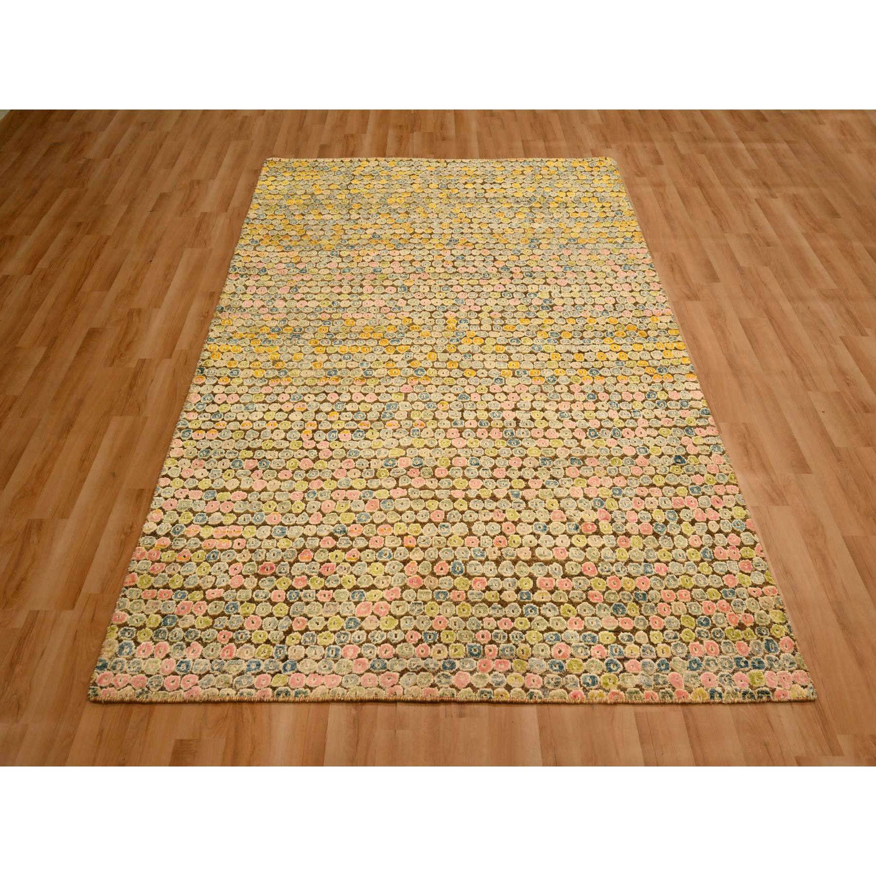 5'x7'7" Golden Yellow, THE BUTTONS, Sari Silk, Hand Knotted, Soft to the Touch, Oriental Rug Sh76202