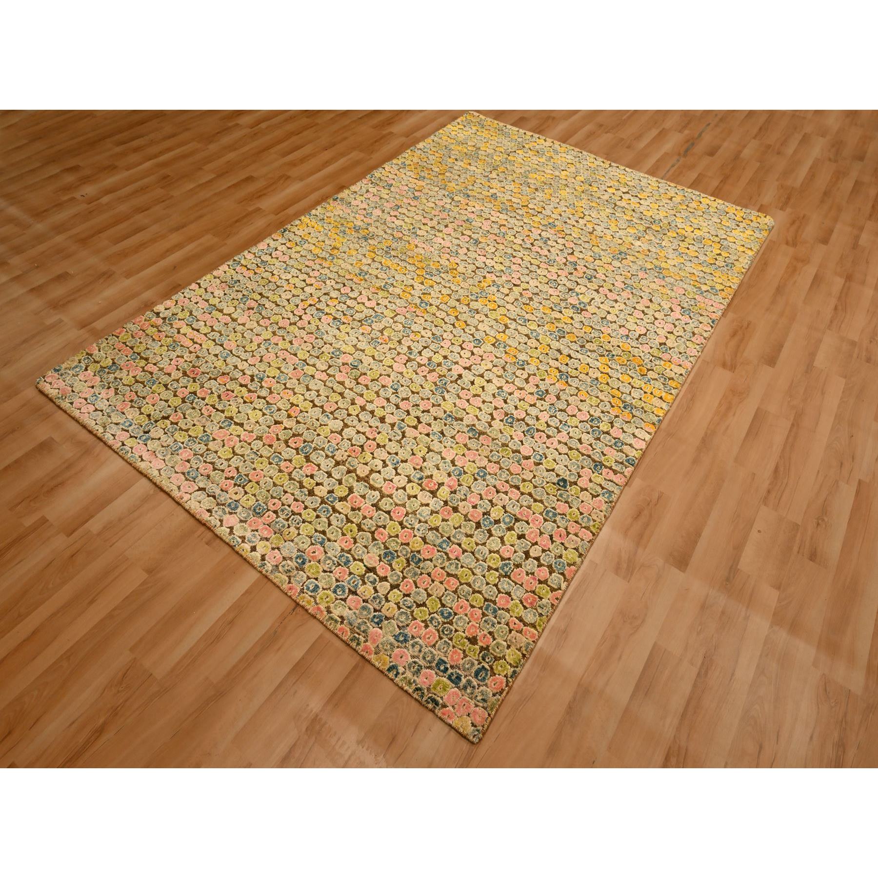 5'x7'7" Golden Yellow, THE BUTTONS, Sari Silk, Hand Knotted, Soft to the Touch, Oriental Rug Sh76202