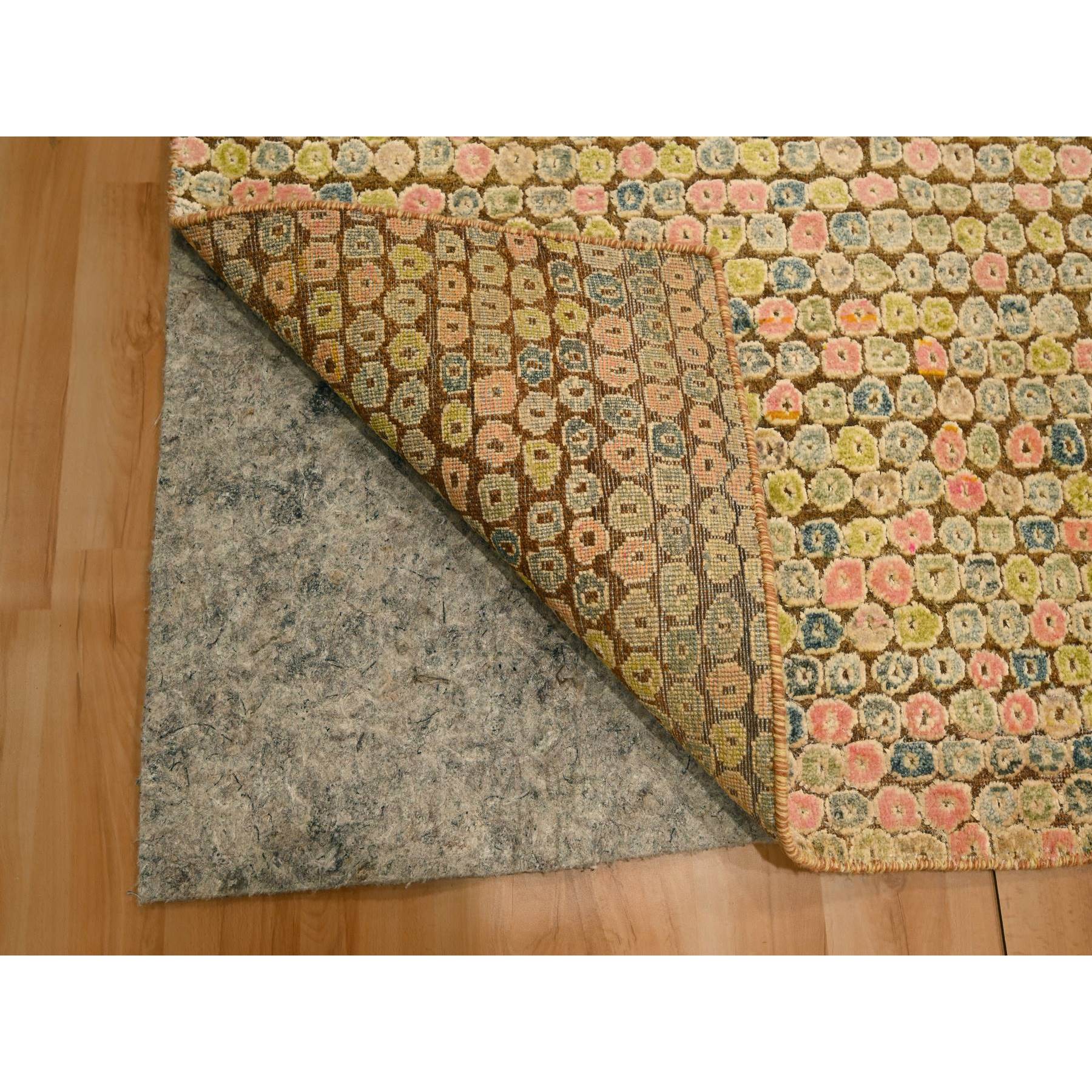 5'x7'7" Golden Yellow, THE BUTTONS, Sari Silk, Hand Knotted, Soft to the Touch, Oriental Rug Sh76202