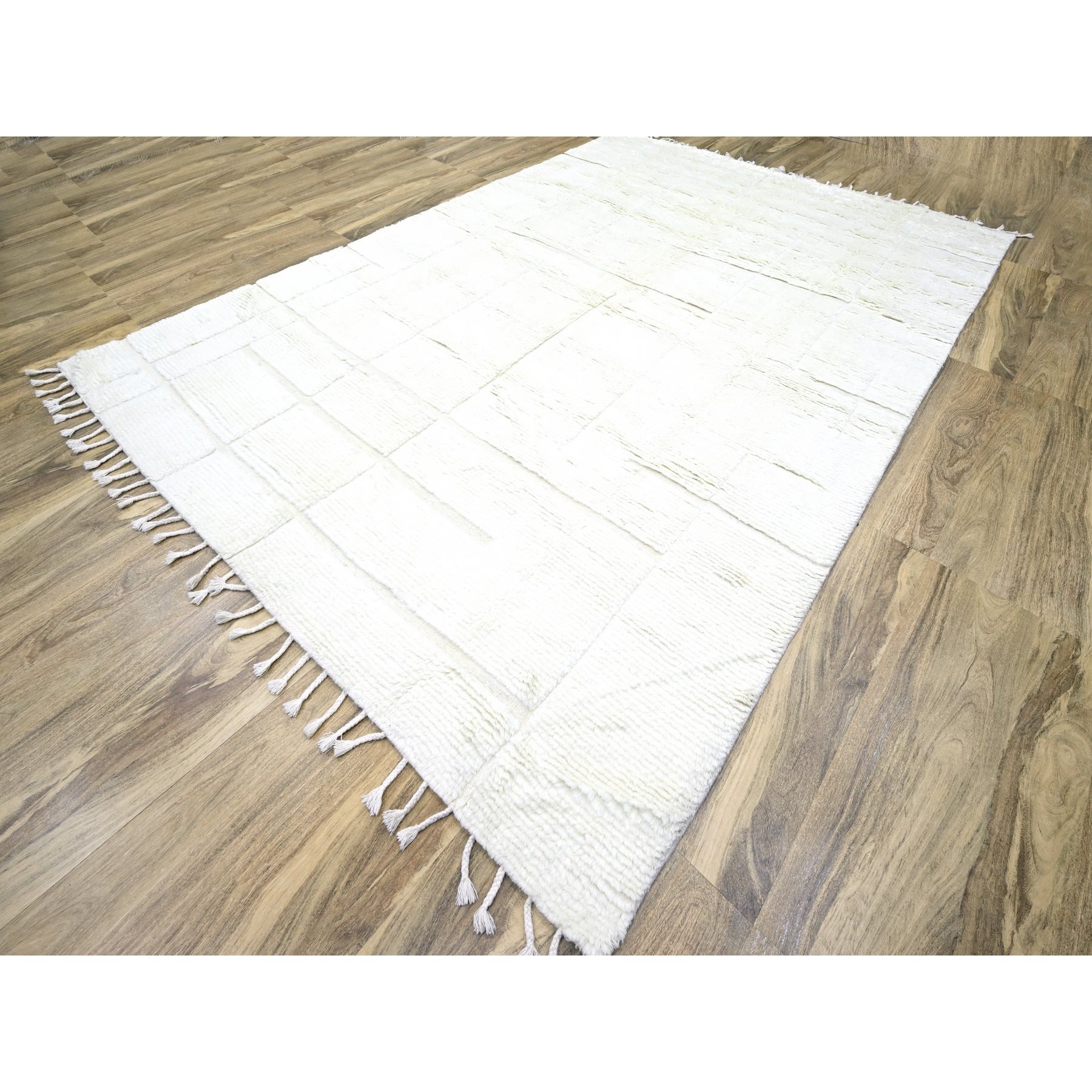 10'1"x14' Pearl White, Moroccan Weave with Grid Design, Solid, Textured Wool, Hand Knotted, Oriental Rug Sh76211