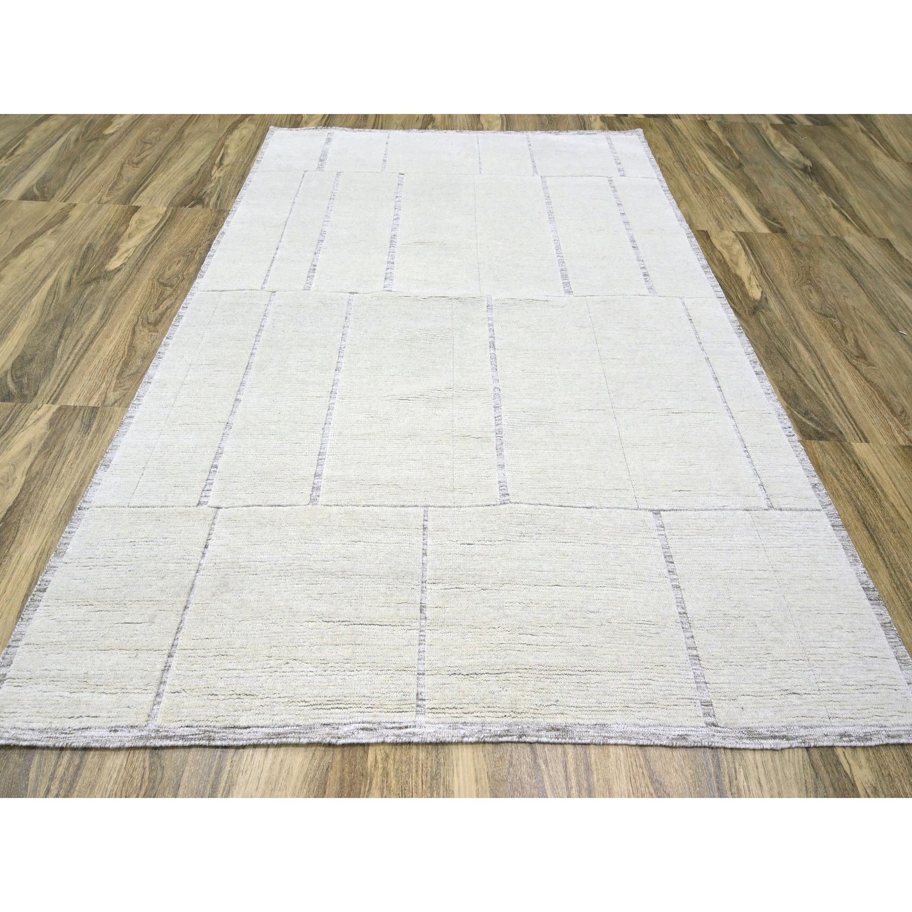 8'x9'9" Parchment White, Modern with Geometric Design, Tone on Tone, Plain Squares, Textured Wool, Hand Knotted, Oriental Rug Sh76214