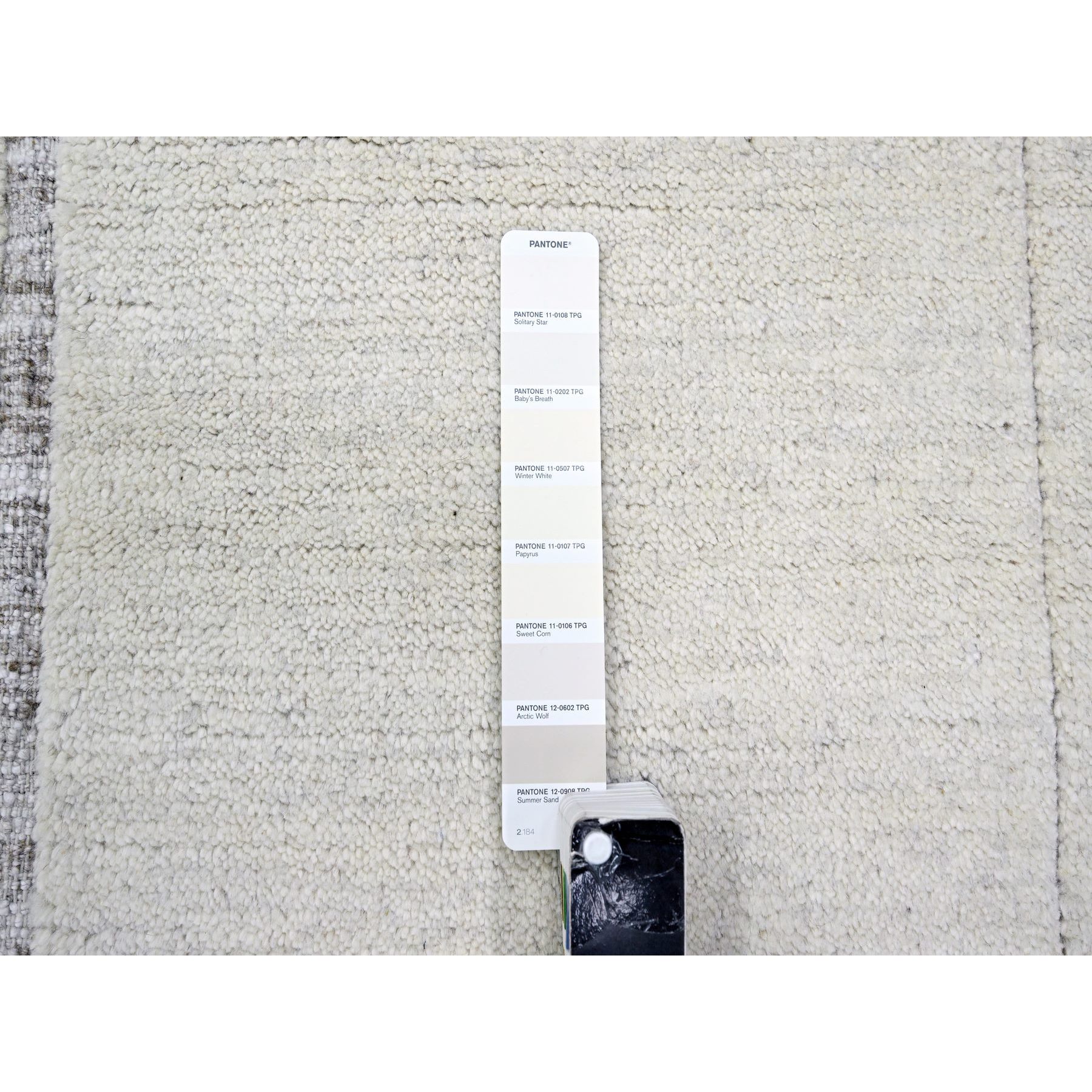 8'x9'9" Parchment White, Modern with Geometric Design, Tone on Tone, Plain Squares, Textured Wool, Hand Knotted, Oriental Rug Sh76214