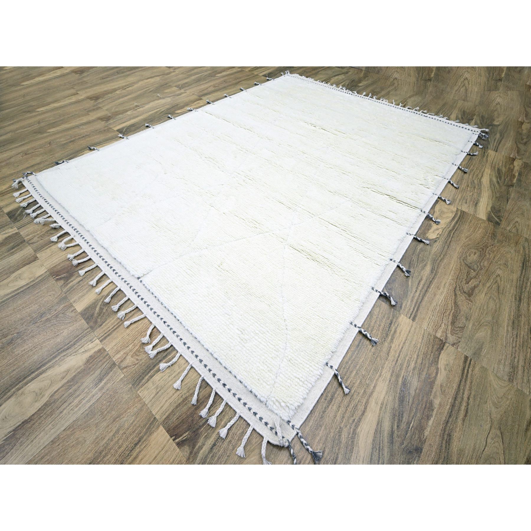 9'1"x12'3" Pristine White, Moroccan Weave with Criss Cross Design, Shabby Chic, Natural Undyed Wool, Hand Knotted, Oriental Rug Sh76219