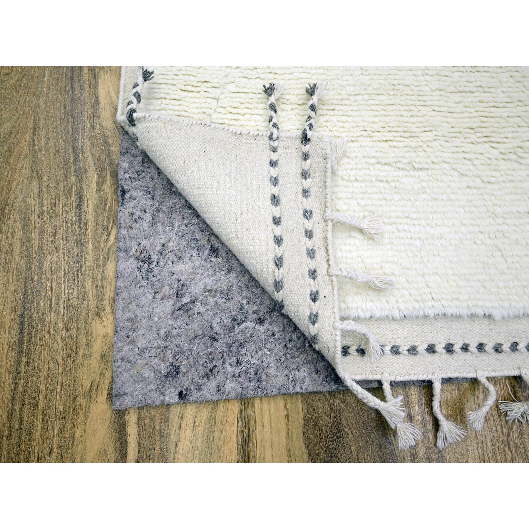 9'1"x12'3" Pristine White, Moroccan Weave with Criss Cross Design, Shabby Chic, Natural Undyed Wool, Hand Knotted, Oriental Rug Sh76219