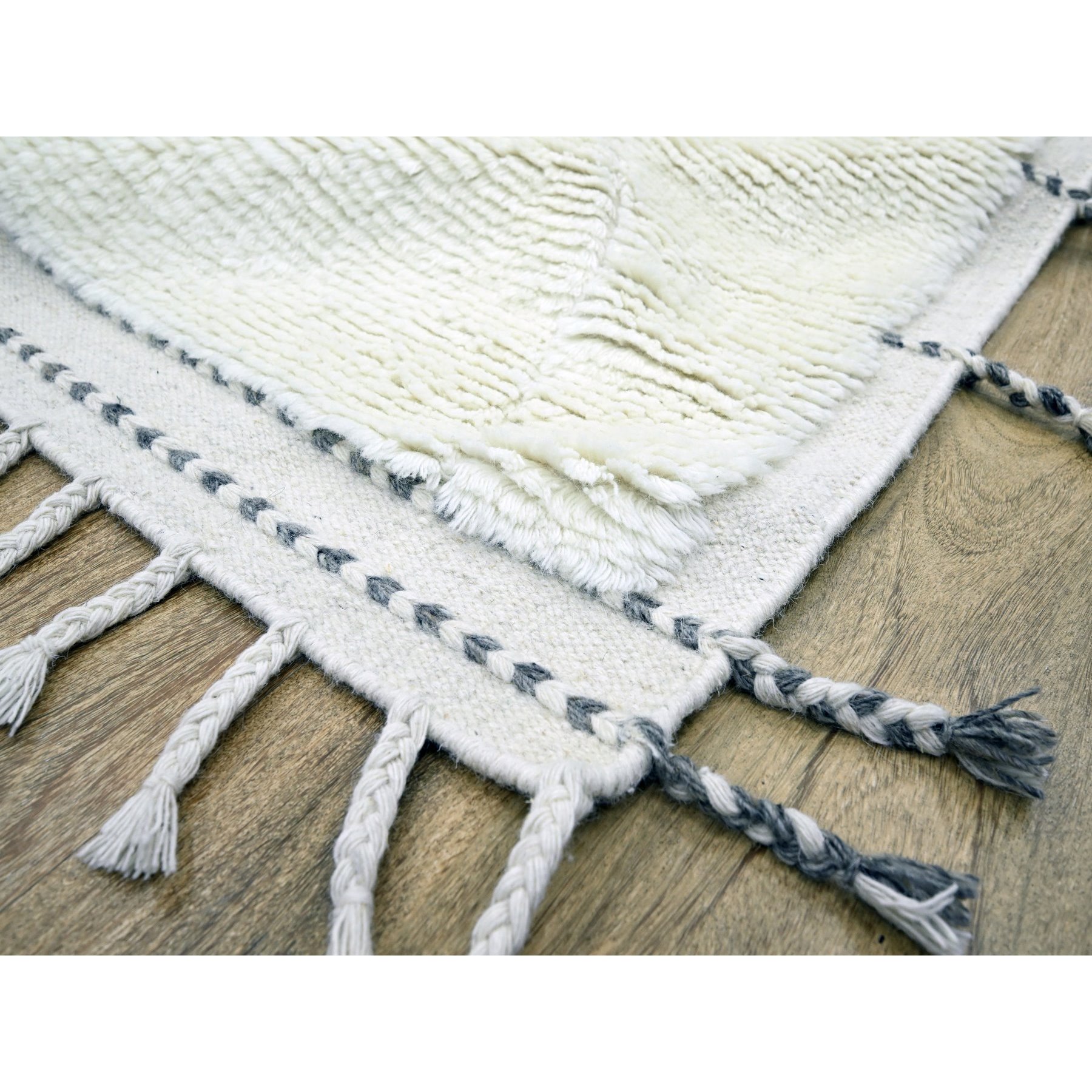 9'1"x12'3" Pristine White, Moroccan Weave with Criss Cross Design, Shabby Chic, Natural Undyed Wool, Hand Knotted, Oriental Rug Sh76219