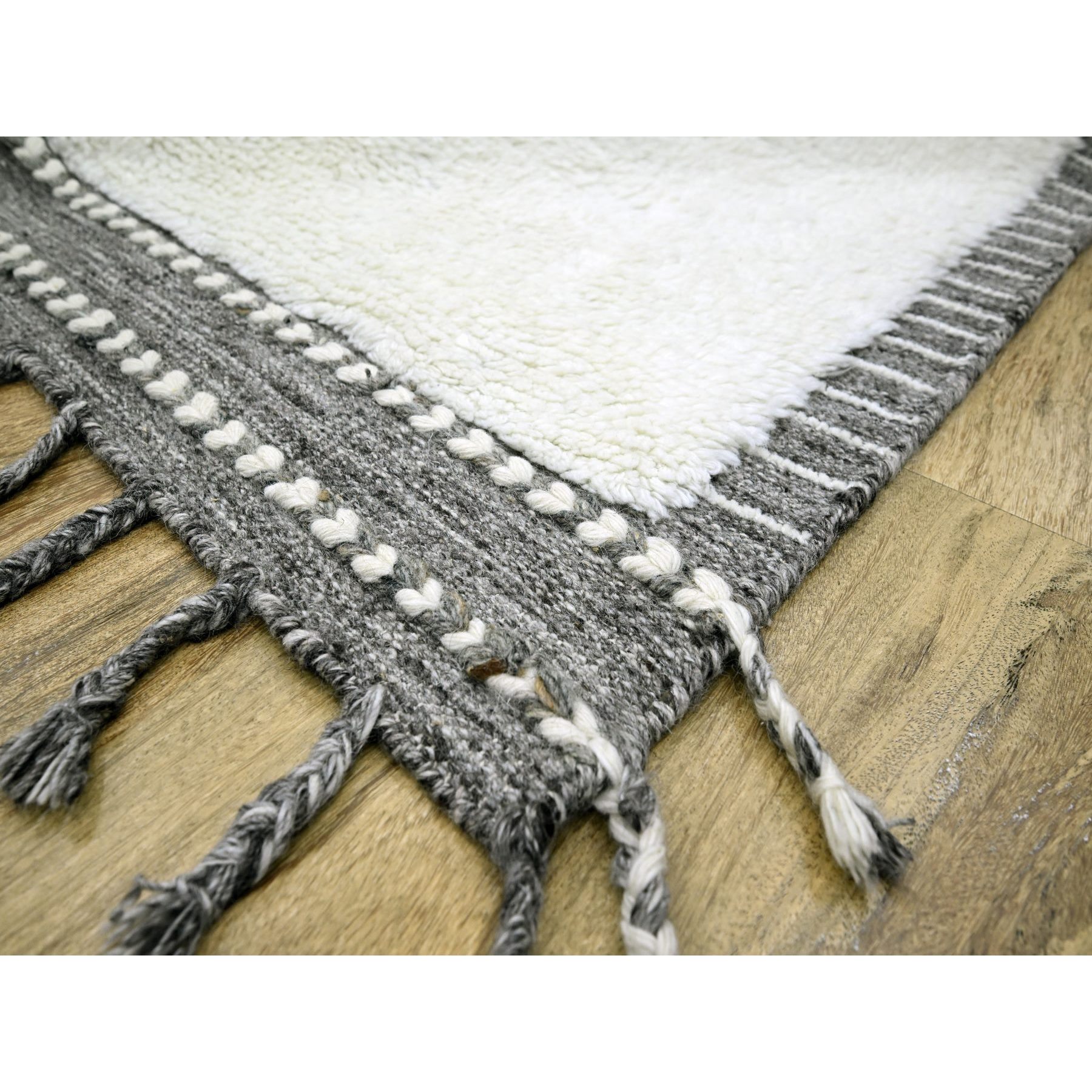 9'2"x12'1" Daisy White, Moroccan Weave with Geometric Line Design, Modern, Textured Pile, Natural Undyed Wool, Shabby Chic, Hand Knotted, Oriental Rug Sh76222