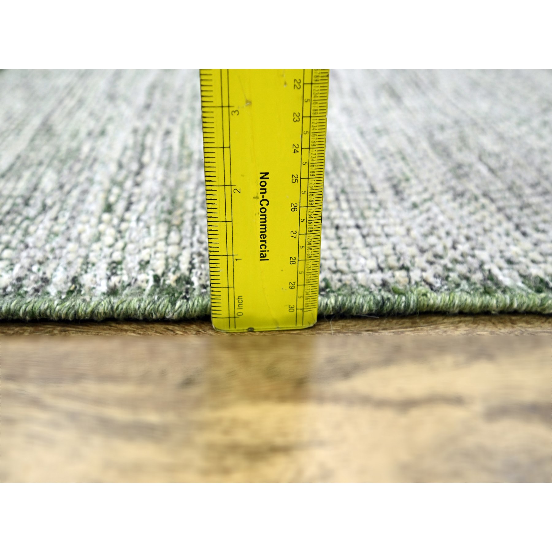 2'x3' Daisy White with Moss Green, Oxidized and Distressed Grass Design with Exposed Warps, 100% Wool, Hand Knotted, Sample, Mat, Oriental Rug Sh76257
