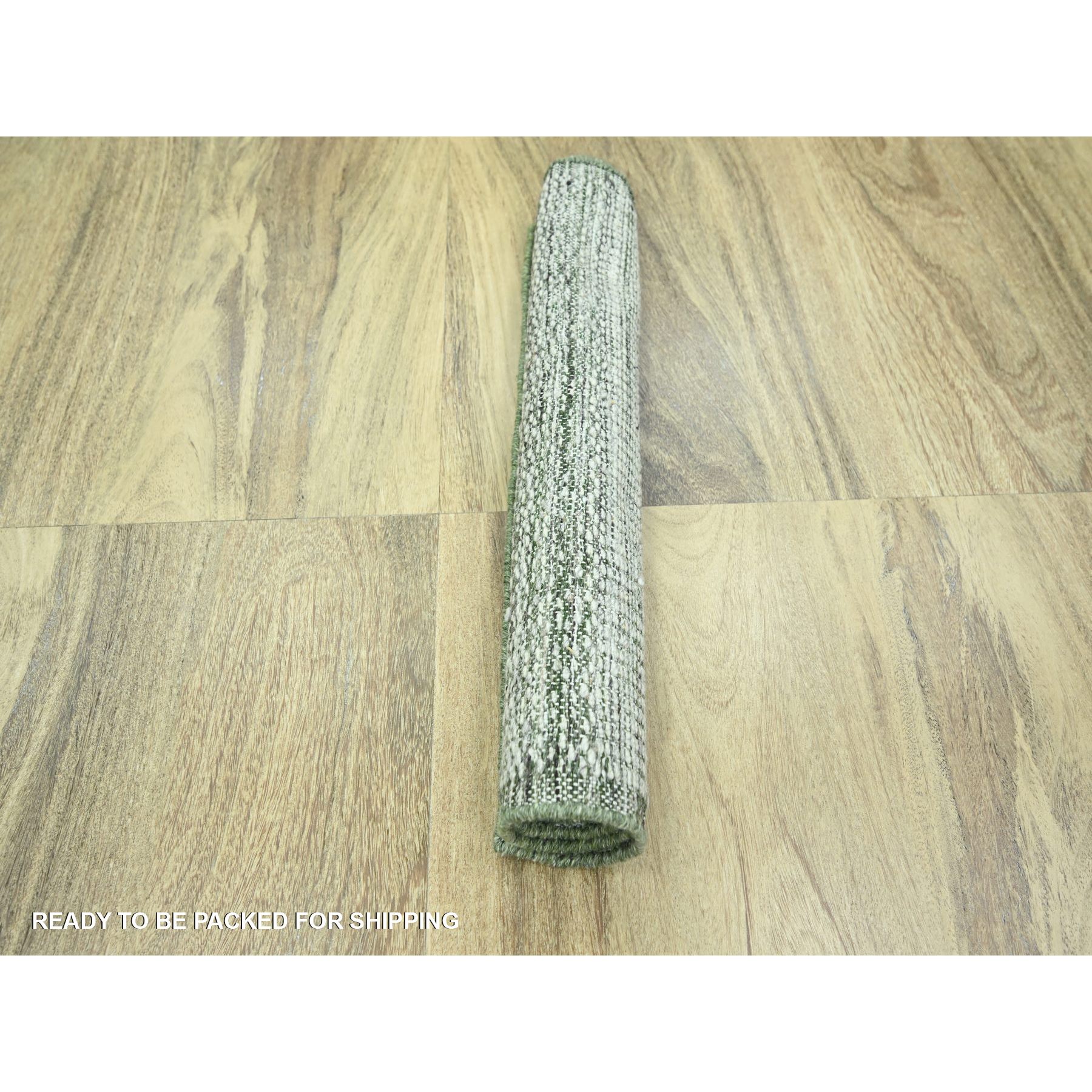 2'x3' Daisy White with Moss Green, Oxidized and Distressed Grass Design with Exposed Warps, 100% Wool, Hand Knotted, Sample, Mat, Oriental Rug Sh76257