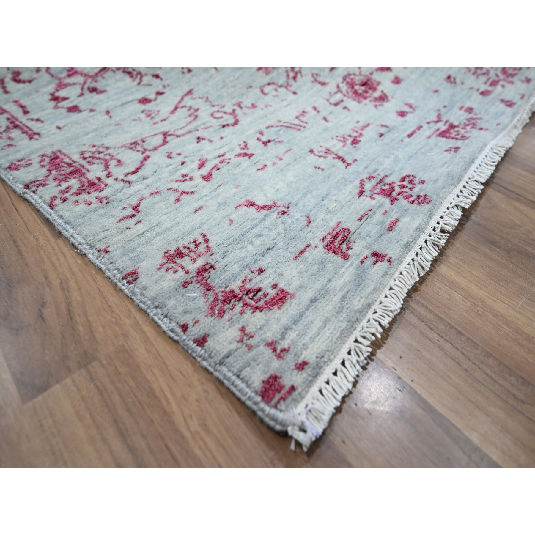 8'x10'5" Frost White with Rose Pink, Persian Tabriz Influence Design, Tone on Tone, Wool & Silk, Hand Knotted, Oriental Rug Sh76305