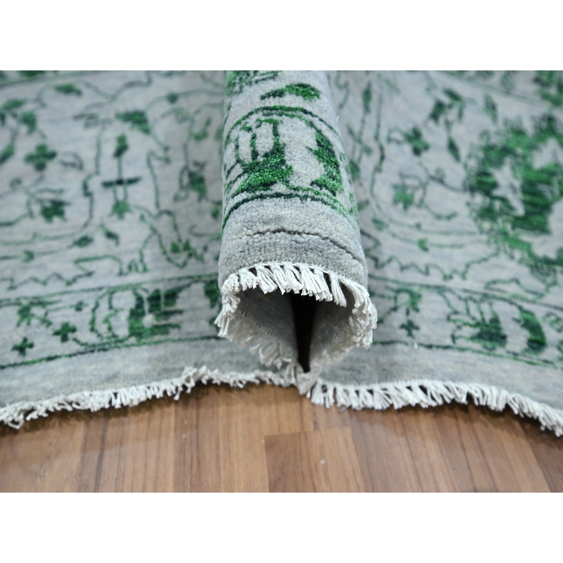 8'x10'1" Snow White with Forest Green, Persian Tabriz Influence Design, 100% Wool, Tone on Tone, Hand Knotted, Oriental Rug Sh76310
