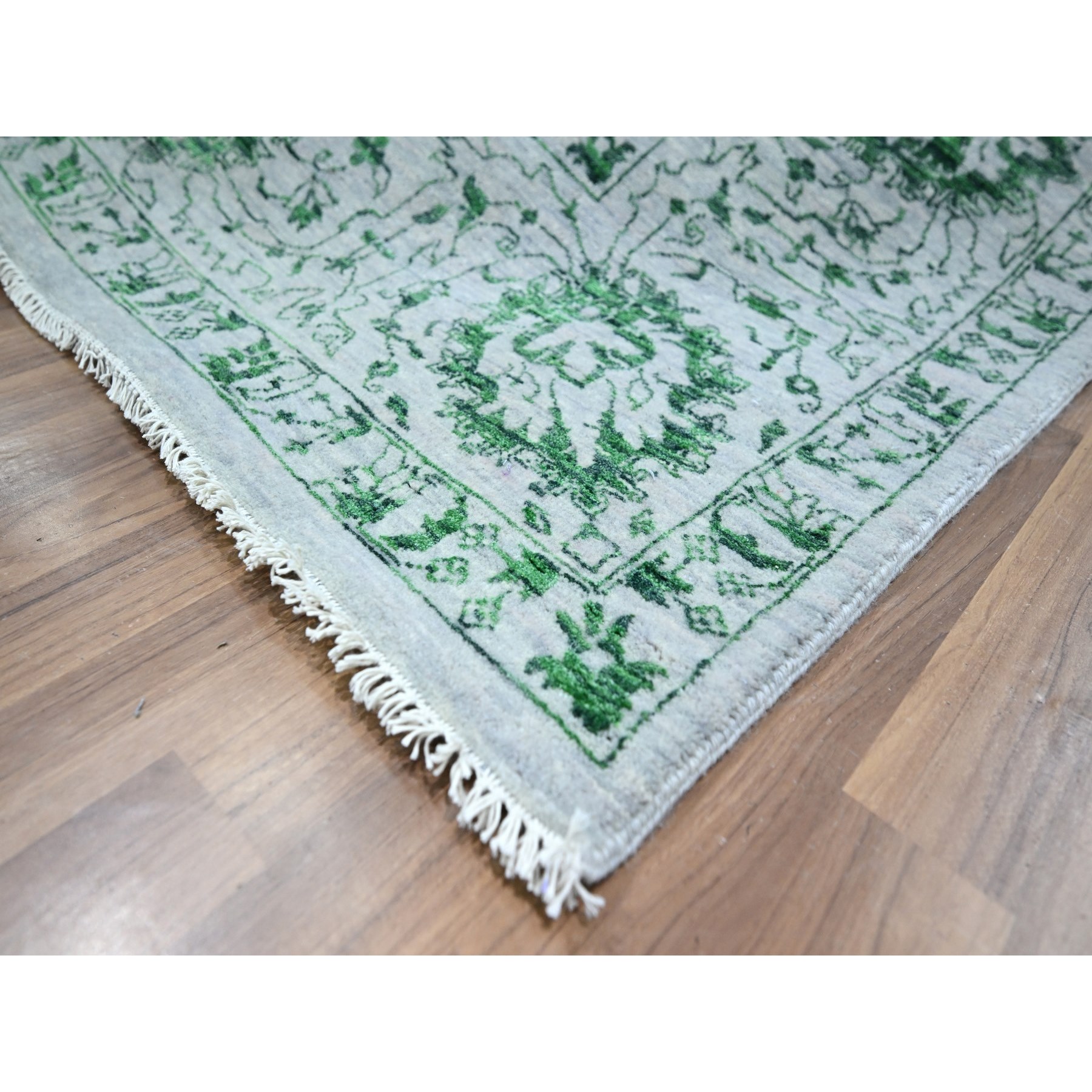 8'x10'1" Snow White with Forest Green, Persian Tabriz Influence Design, 100% Wool, Tone on Tone, Hand Knotted, Oriental Rug Sh76310