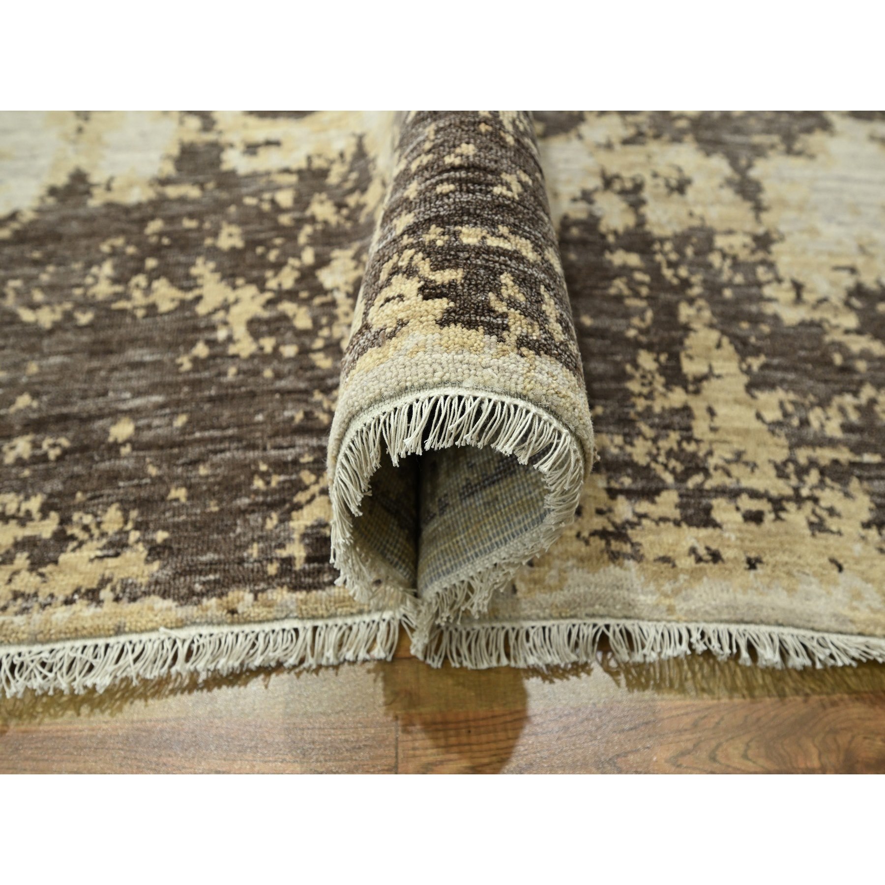 9'x12' Ivory & Chocolate Brown, Modern Abstract Design with Natural Colors, Hand Knotted, Wool and Silk, Oriental Rug Sh76340