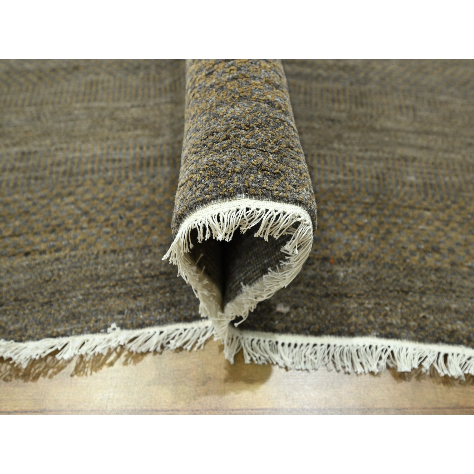 7'10"x10' Honey Brown, Modern Grass Design, Hand Knotted, Tone on Tone, Wool and Silk, Denser Weave, Lush and Plush, Borderless, Oriental Rug Sh76347