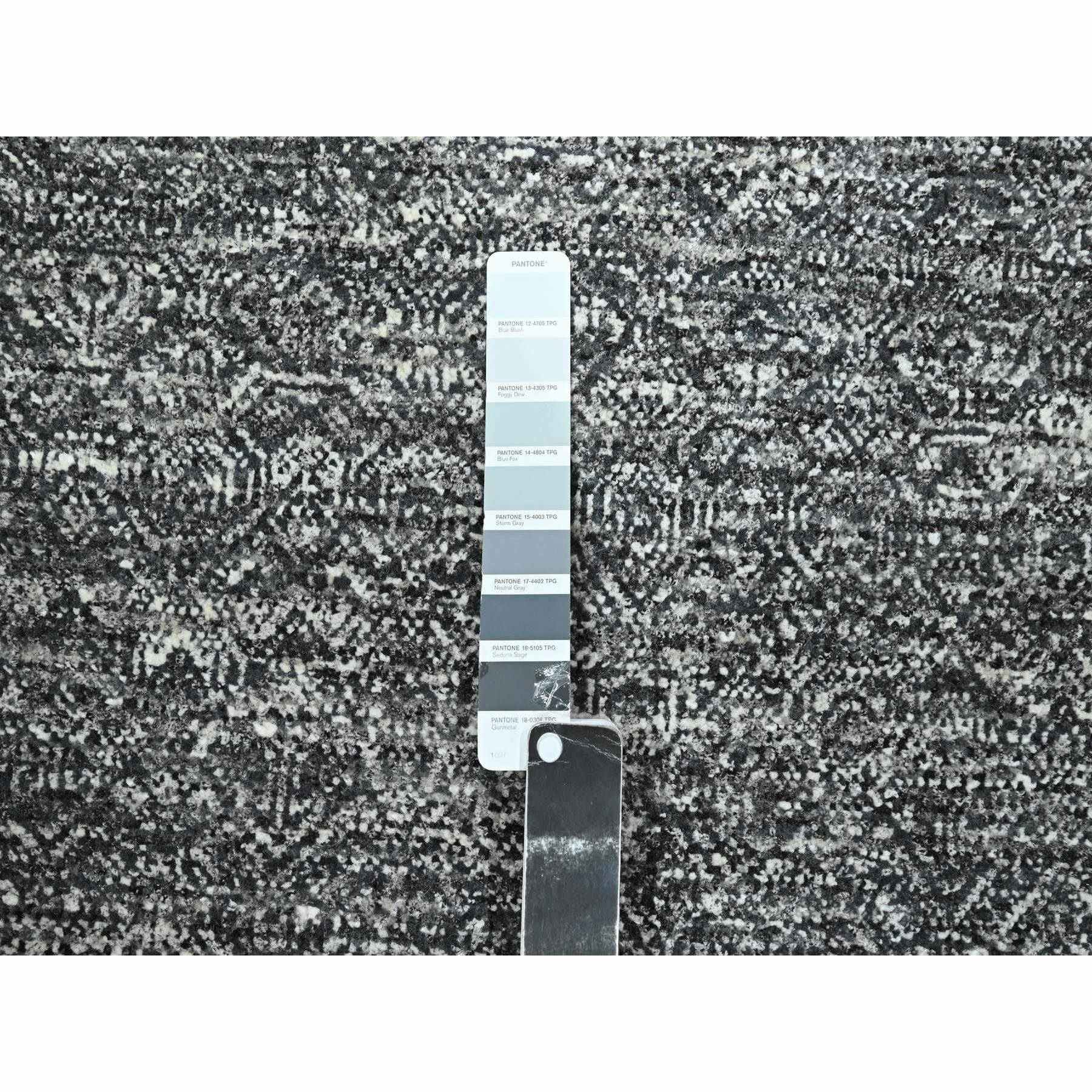 2'7"x9'10" Pebble Gray, Kohinoor Herat with Small Geometric Repetitive Diamond Design, Tone On Tone, Soft Wool, Hand Knotted, Runner, Oriental Rug Sh76412
