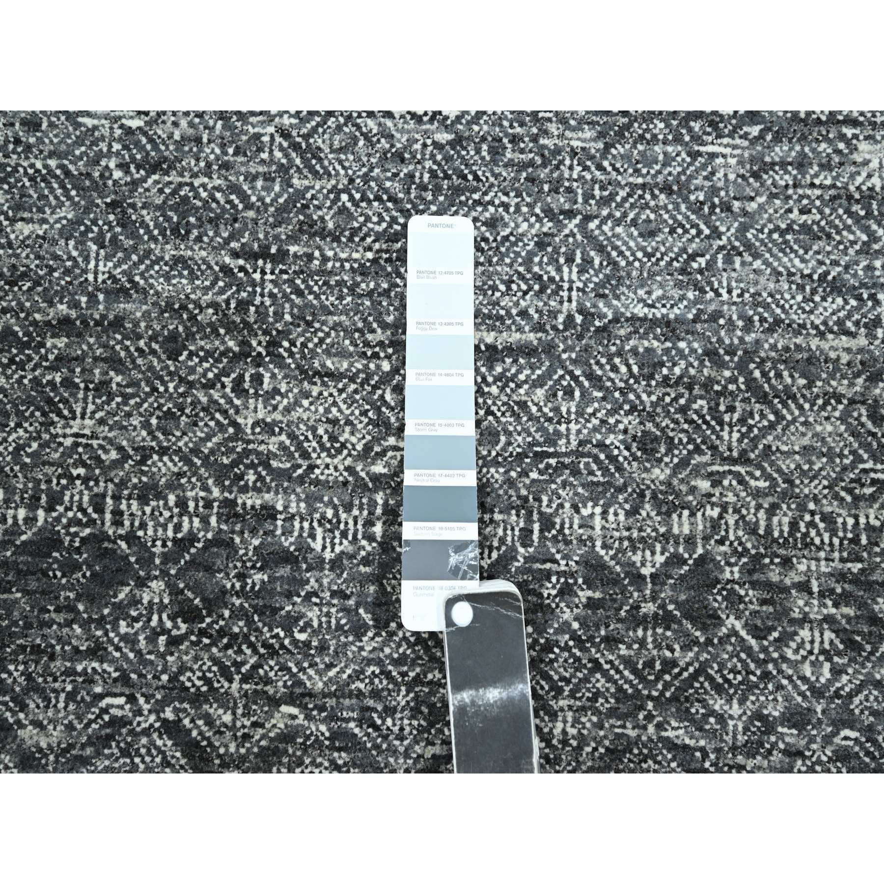 9'2"x12'1" Pebble Gray, Geometric Garden Pattern, Agra, Tone on Tone, Dense Weave, Hand Knotted, Pure Wool, Oriental Rug Sh76426