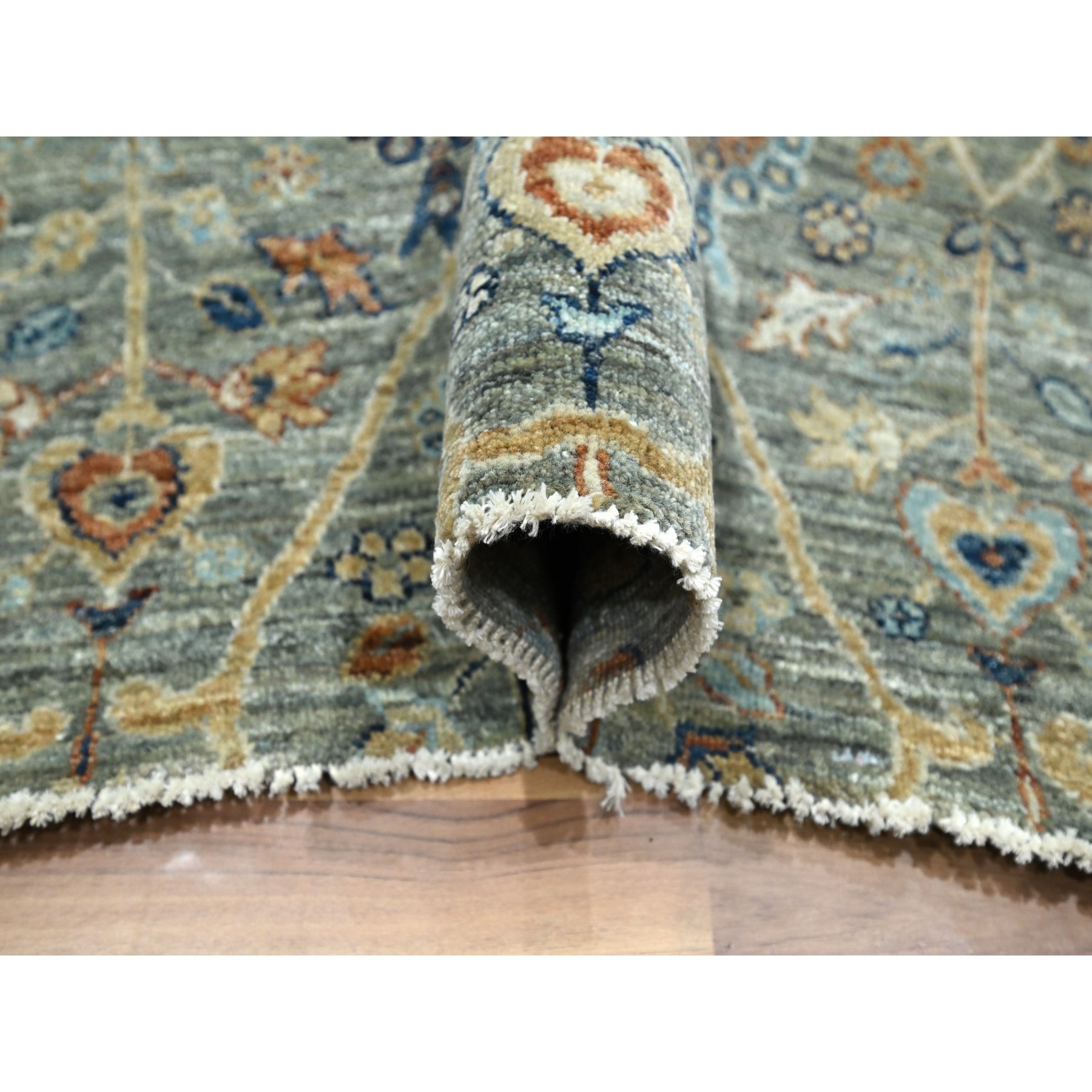 8'x9'10" Nevada Gray, Persian Garden Pattern, Hand Knotted, Pure Wool, Densely Woven, Oriental Rug Sh76434