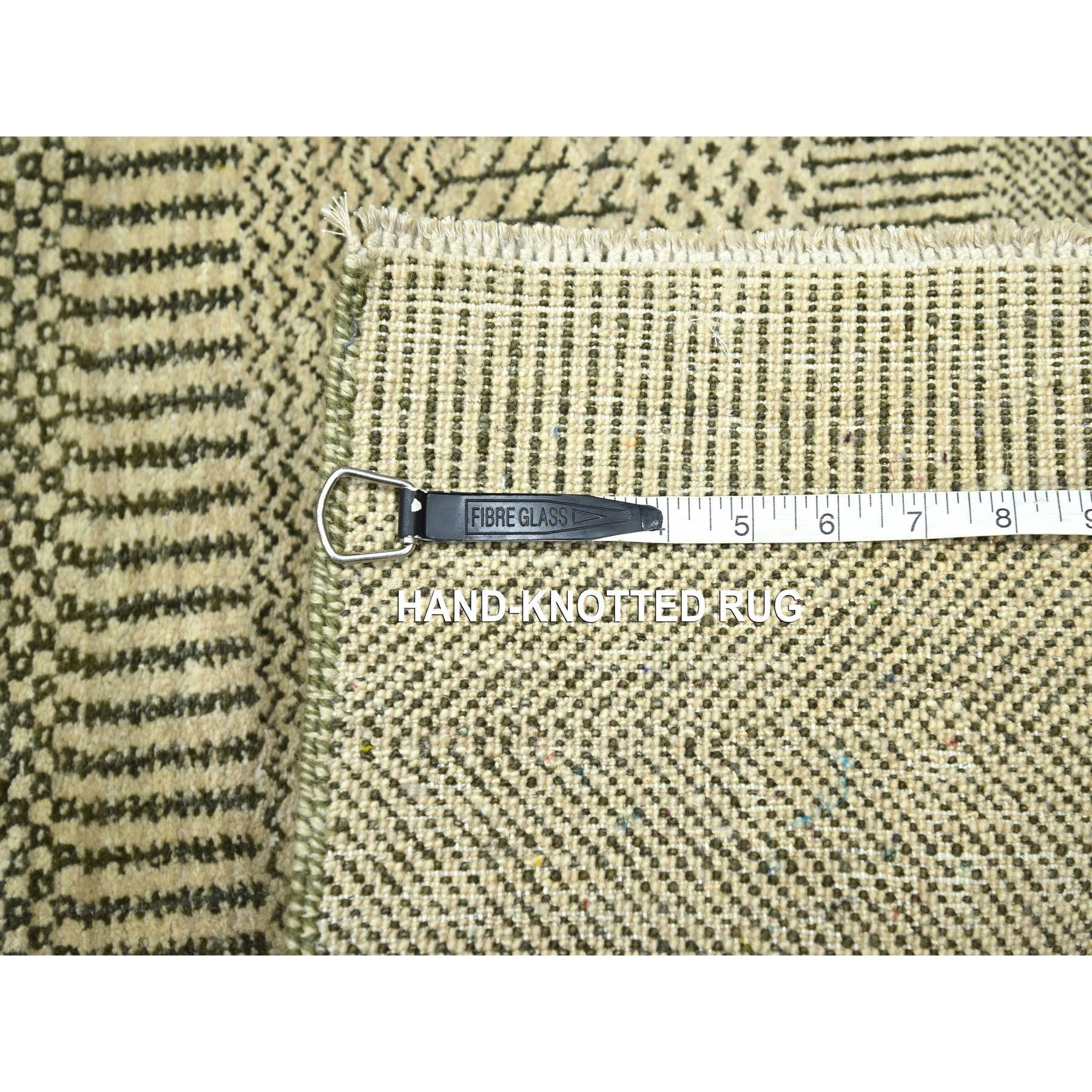 2'x3' Beige, Modern Grass Design, Hand Knotted, Tone on Tone, Wool with touch of Silk, Lush and Plush, Mat, Sample, Oriental Rug Sh76449