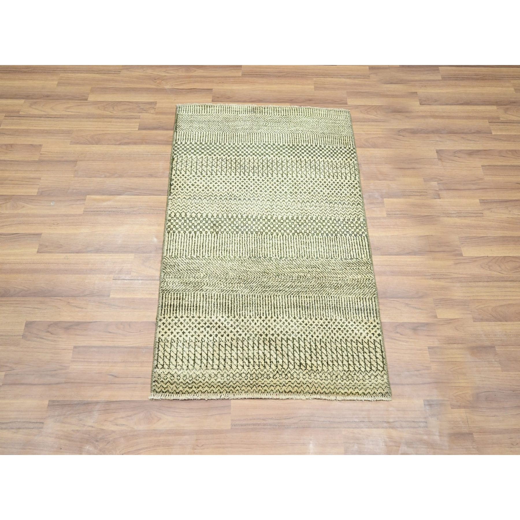 2'x3' Beige, Modern Grass Design, Hand Knotted, Tone on Tone, Wool with touch of Silk, Lush and Plush, Mat, Sample, Oriental Rug Sh76452