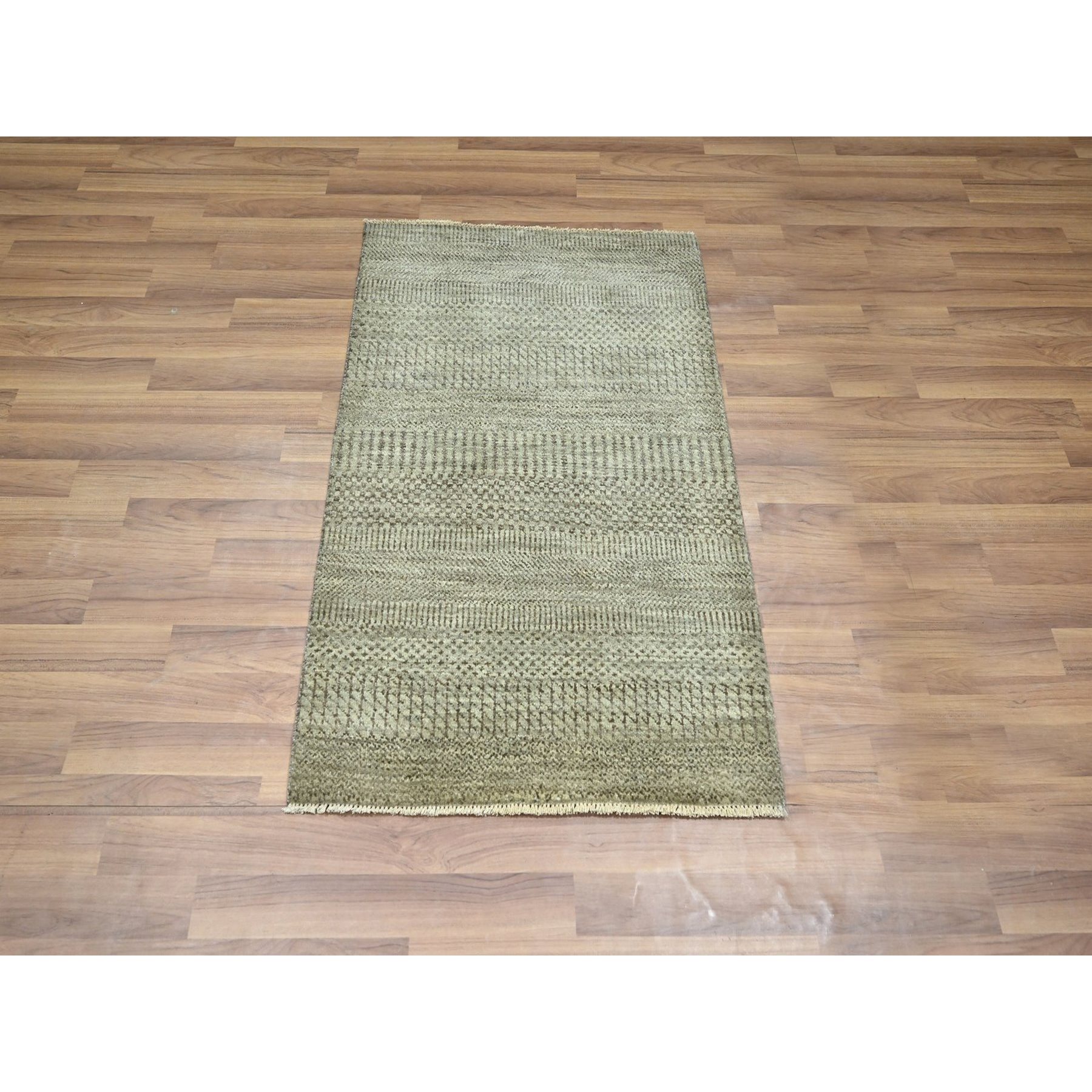 2'x3' Cedar Brown, Hand Knotted, Wool with touch of Silk, Tone on Tone, Lush and Plush, Sample, Modern Grass Design, Mat, Oriental Rug Sh76479