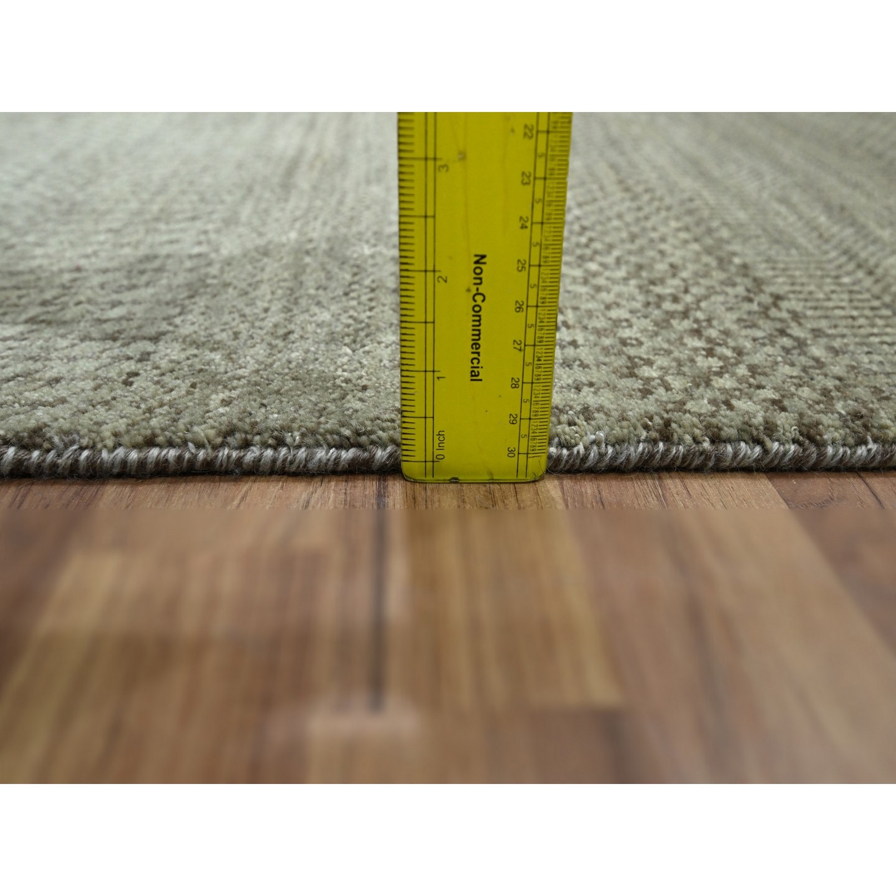 2'x3' Cedar Brown, Hand Knotted, Wool with touch of Silk, Tone on Tone, Lush and Plush, Sample, Modern Grass Design, Mat, Oriental Rug Sh76479