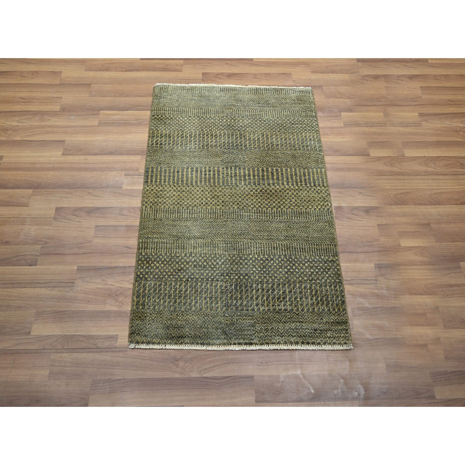 2'x3' Cedar Brown, Hand Knotted, Modern Grass Design, Wool with touch of Silk, Tone on Tone, Lush and Plush, Mat, Oriental Rug Sh76512