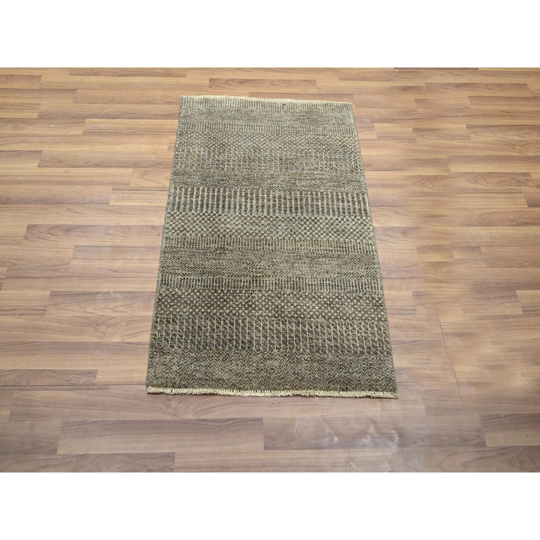 2'x3' Mocha Brown, Wool with touch of Silk, Tone on Tone, Lush and Plush, Hand Knotted, Modern Grass Design, Mat, Oriental Rug Sh76517