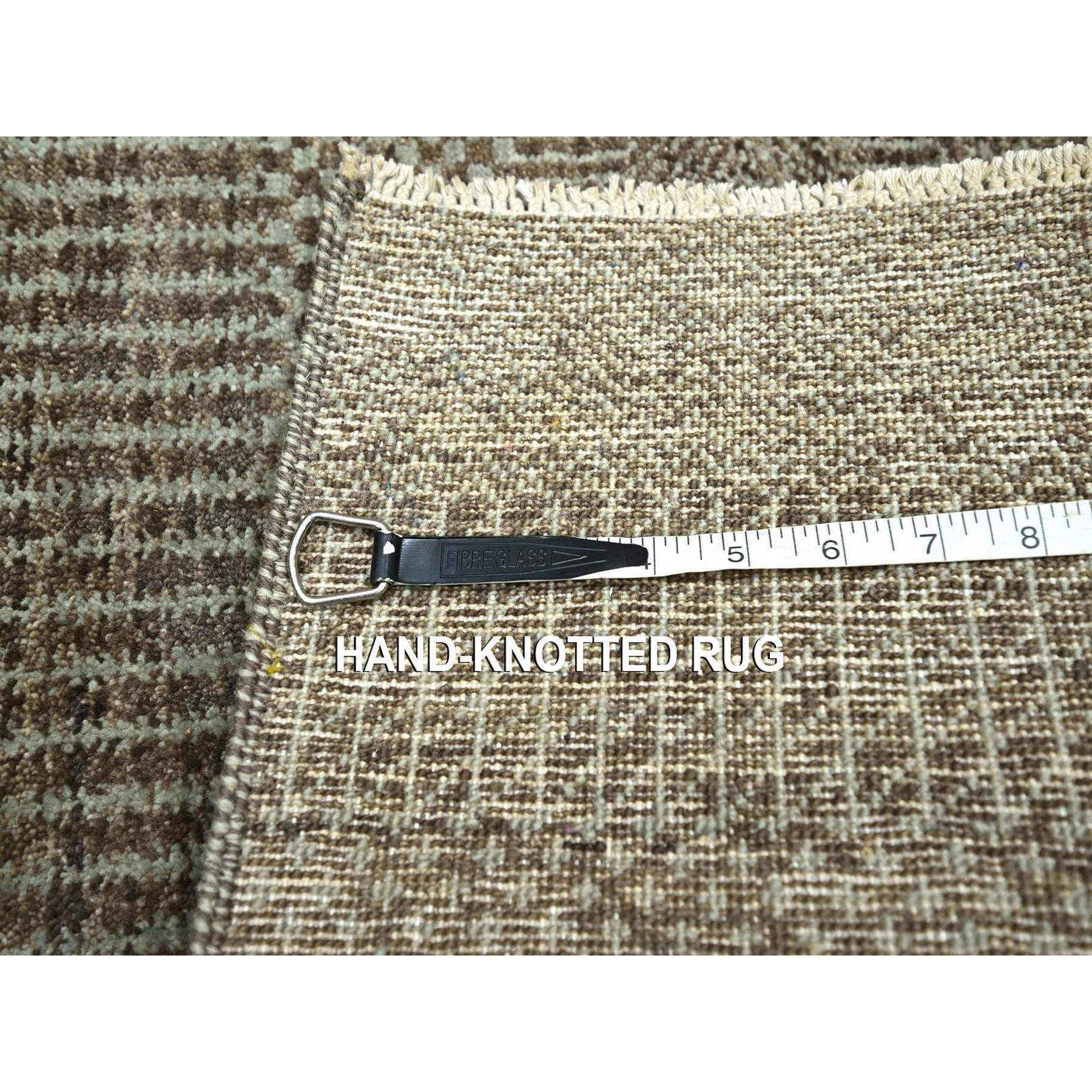 2'x3' Mocha Brown, Wool with touch of Silk, Tone on Tone, Lush and Plush, Hand Knotted, Modern Grass Design, Mat, Oriental Rug Sh76517
