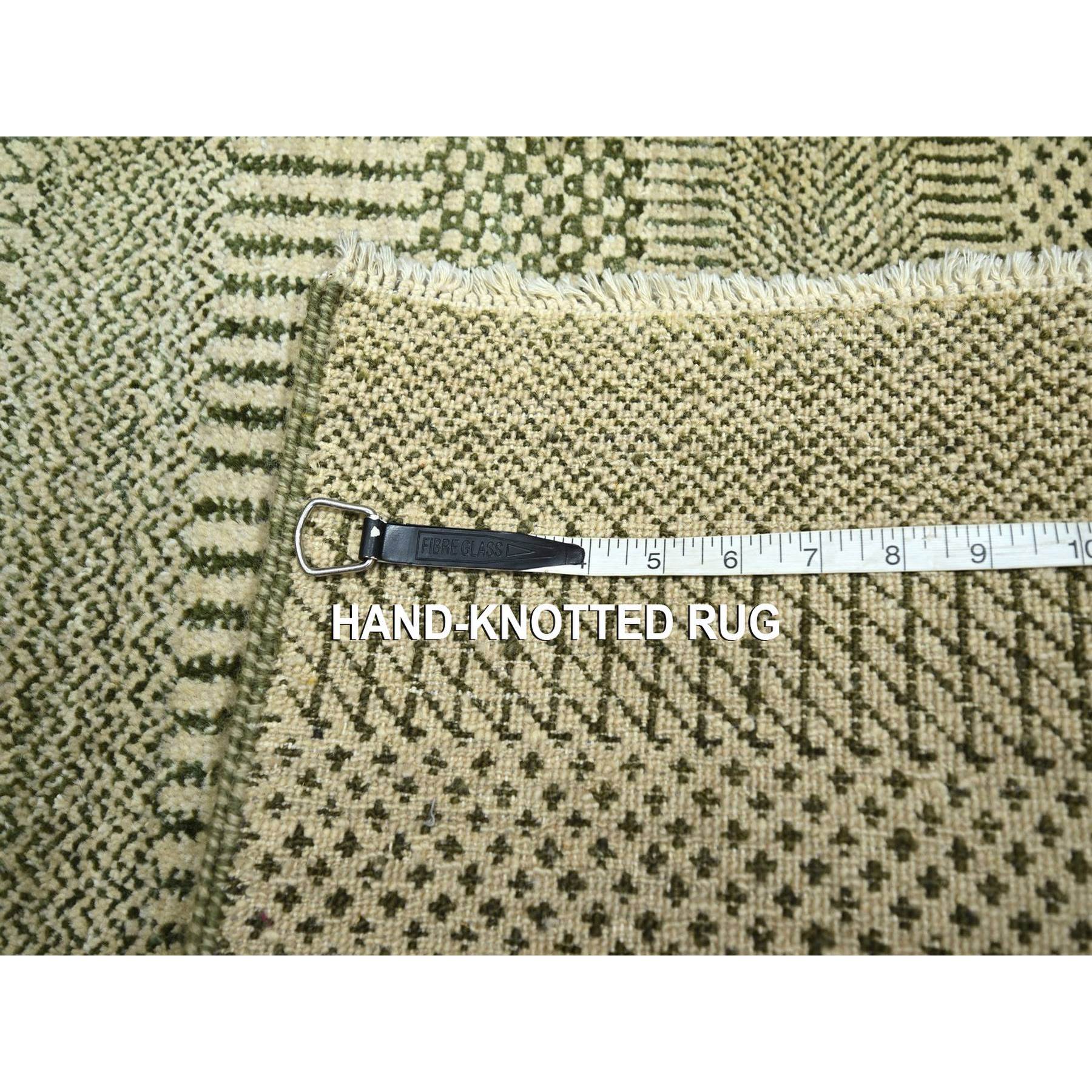 2'x3' Beige, Hand Knotted, Modern Grass Design, Lush and Plush, Wool with touch of Silk, Sample, Tone on Tone, Mat, Oriental Rug Sh76523