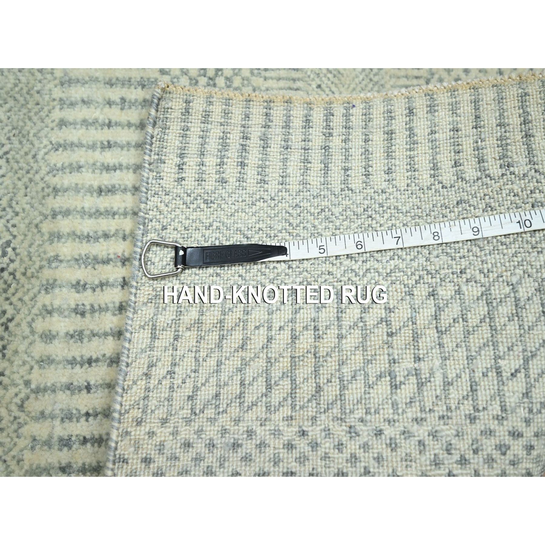2'x3' Chiffon White, Lush and Plush, Hand Knotted, Modern Grass Design, Wool with touch of Silk, Tone on Tone, Sample, Mat, Oriental Rug Sh76524