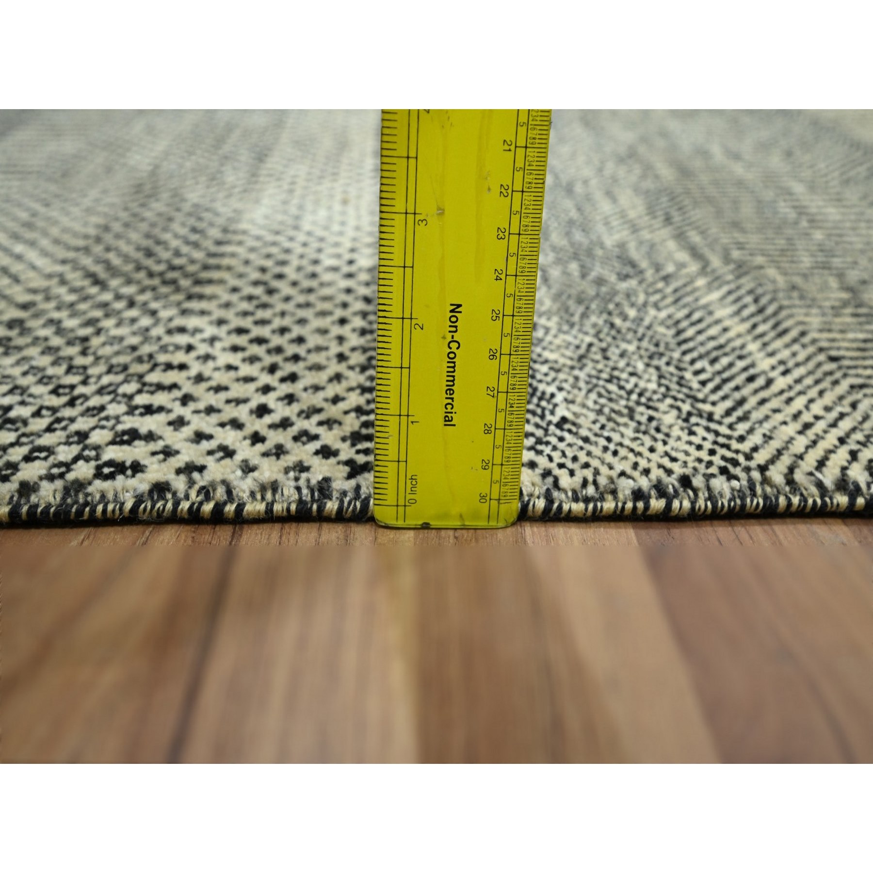 2'x3' Linen White, Wool with touch of Silk, Tone on Tone, Lush and Plush, Hand Knotted, Modern Grass Design, Sample, Mat, Oriental Rug Sh76525