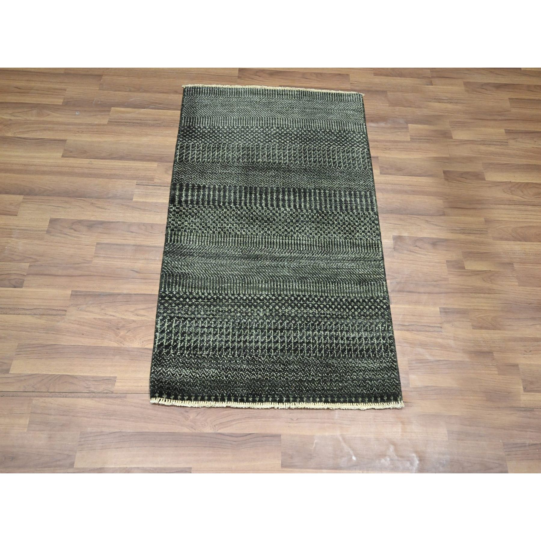 2'x3' Seaweed Green, Modern Grass Design, Lush and Plush, Hand Knotted, Wool with touch of Silk, Tone on Tone, Sample, Mat, Oriental Rug Sh76531