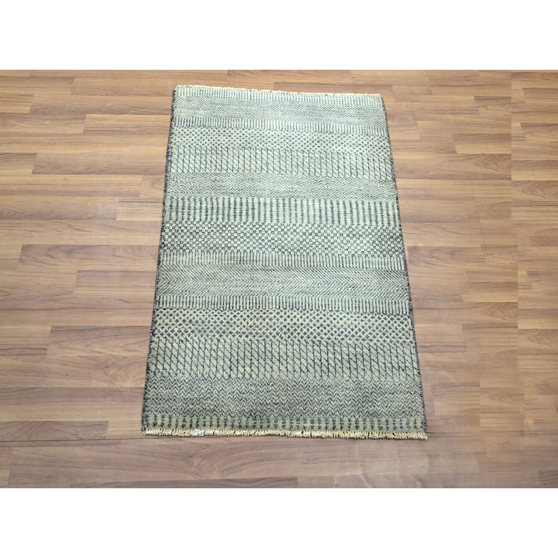 2'x3' Cloud Gray, Lush and Plush, Hand Knotted, Modern Grass Design, Sample, Wool with touch of Silk, Tone on Tone, Mat, Oriental Rug Sh76534