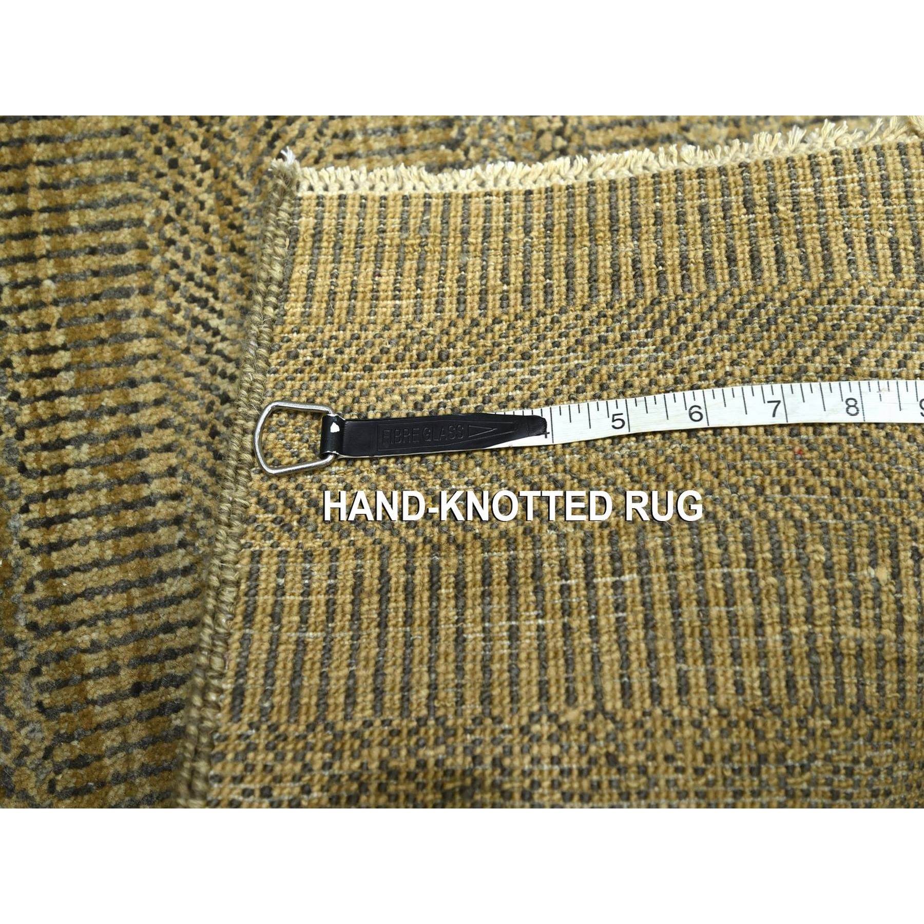 2'x3' Honey Brown, Lush and Plush, Wool with touch of Silk, Tone on Tone, Hand Knotted, Modern Grass Design, Sample, Mat, Oriental Rug Sh76536