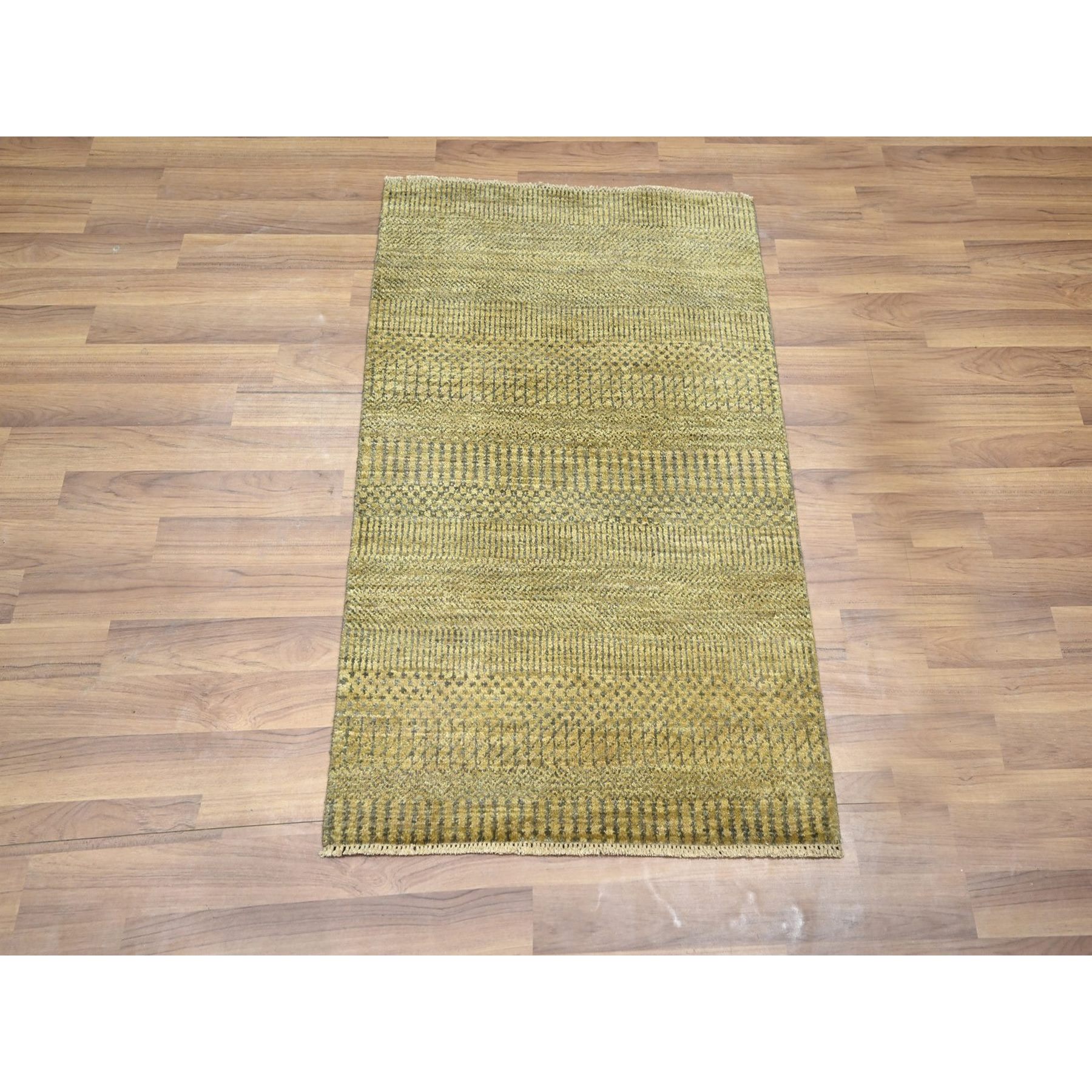 2'x3' Honey Brown, Modern Grass Design, Lush and Plush, Hand Knotted, Wool with touch of Silk, Tone on Tone, Sample, Mat, Oriental Rug sh76537
