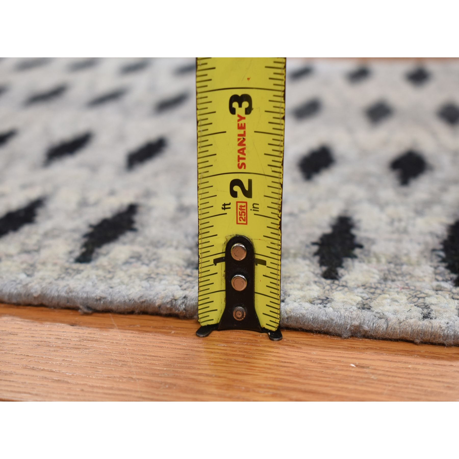2'x2' Medium Gray, Square, Modern, Small Repetitive Intricate Design, Pure Silk with Textured Wool, Hand Knotted, Oriental Rug Sh78019