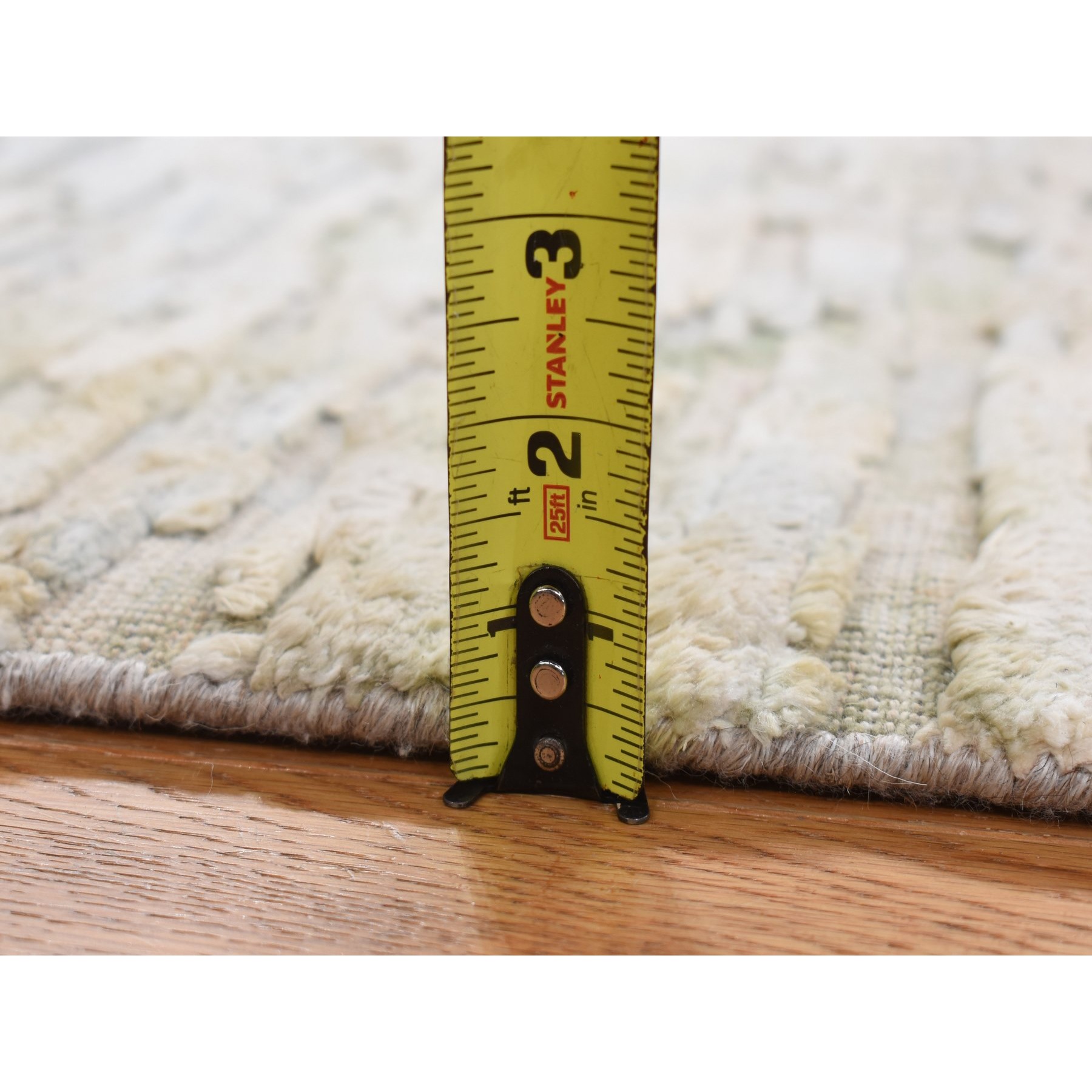 2'x2' Shades of Beige, Sample Fragment, Modern, Luxurious Plush, Pure Silk with Textured Wool, Hand Knotted, Square, Oriental Rug Sh78022