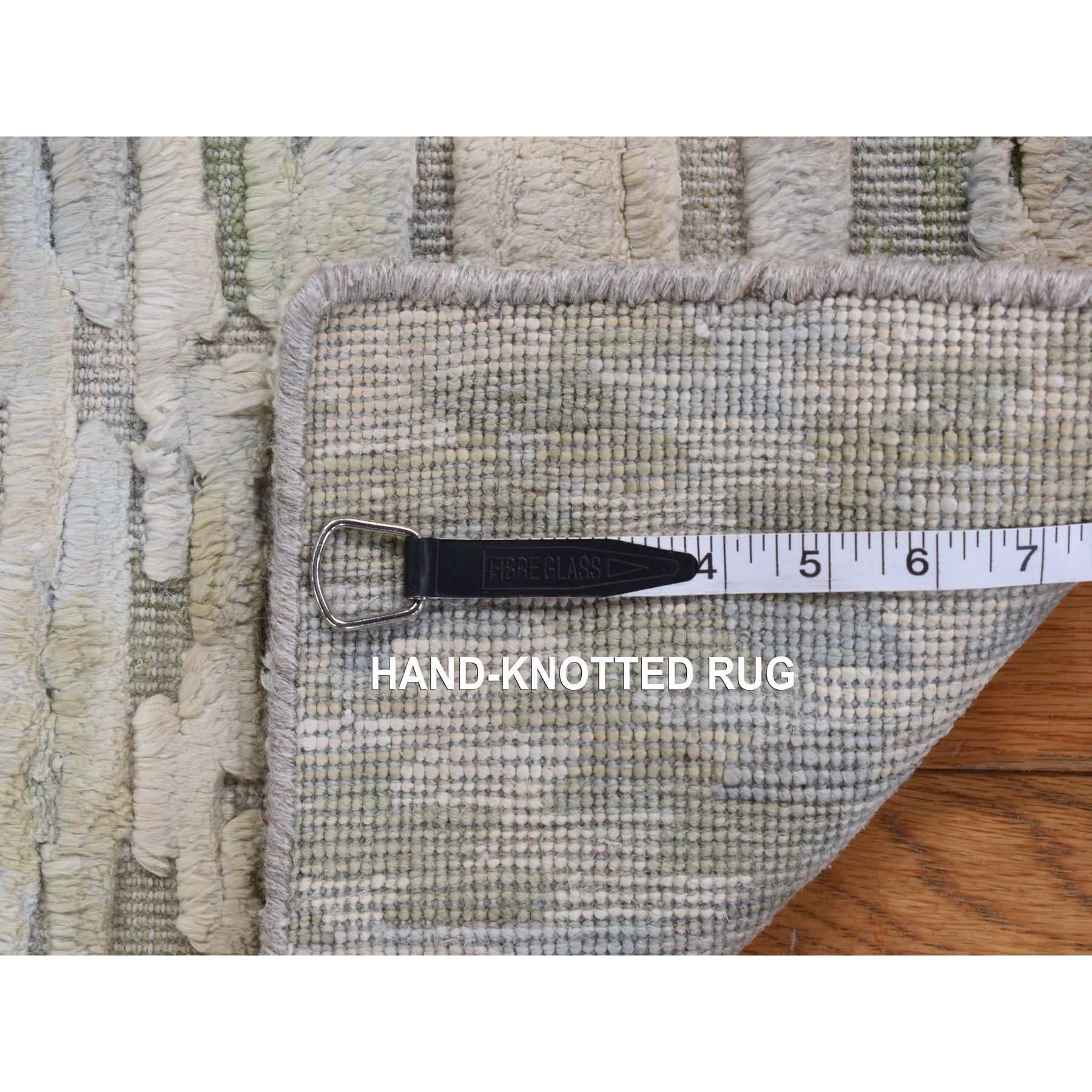 2'x2' Shades of Beige, Sample Fragment, Modern, Luxurious Plush, Pure Silk with Textured Wool, Hand Knotted, Square, Oriental Rug Sh78022