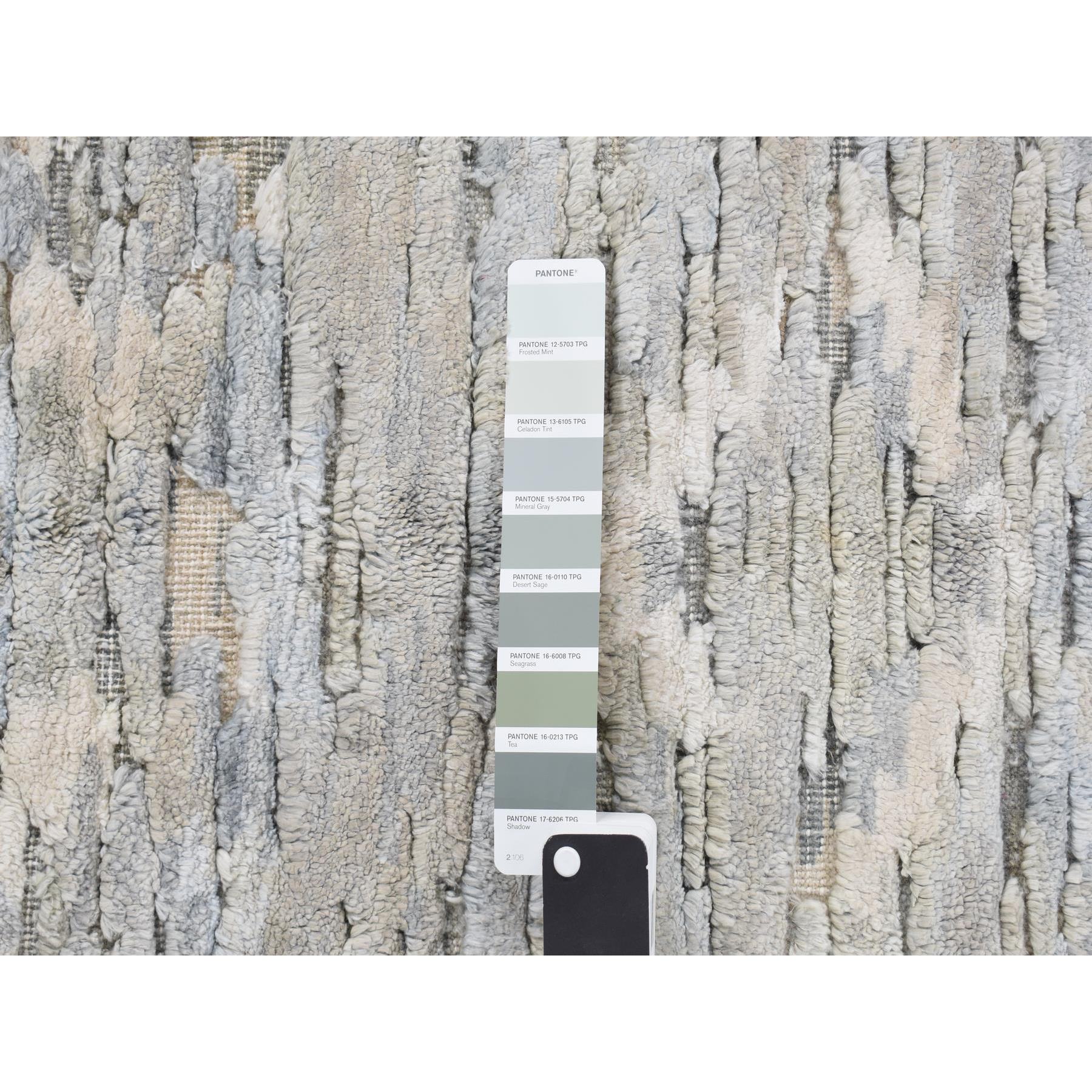 2'x2' Gin Green, Pastel Collection with Natural Colors, Hi-Low Pile, Wool and Pure Silk, Hand Knotted, Square Sample Oriental Rug Sh78026