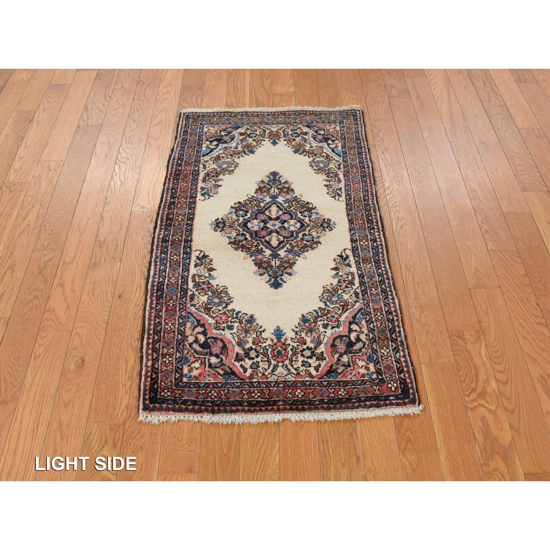 2'x4' Bone White, 100% Wool, Even Wear, Hand Knotted Open Field Medallion Design, Antique Persian Sarouk Mat In Good Condition, Clean and Soft Full Pile, Oriental Rug Sh78193
