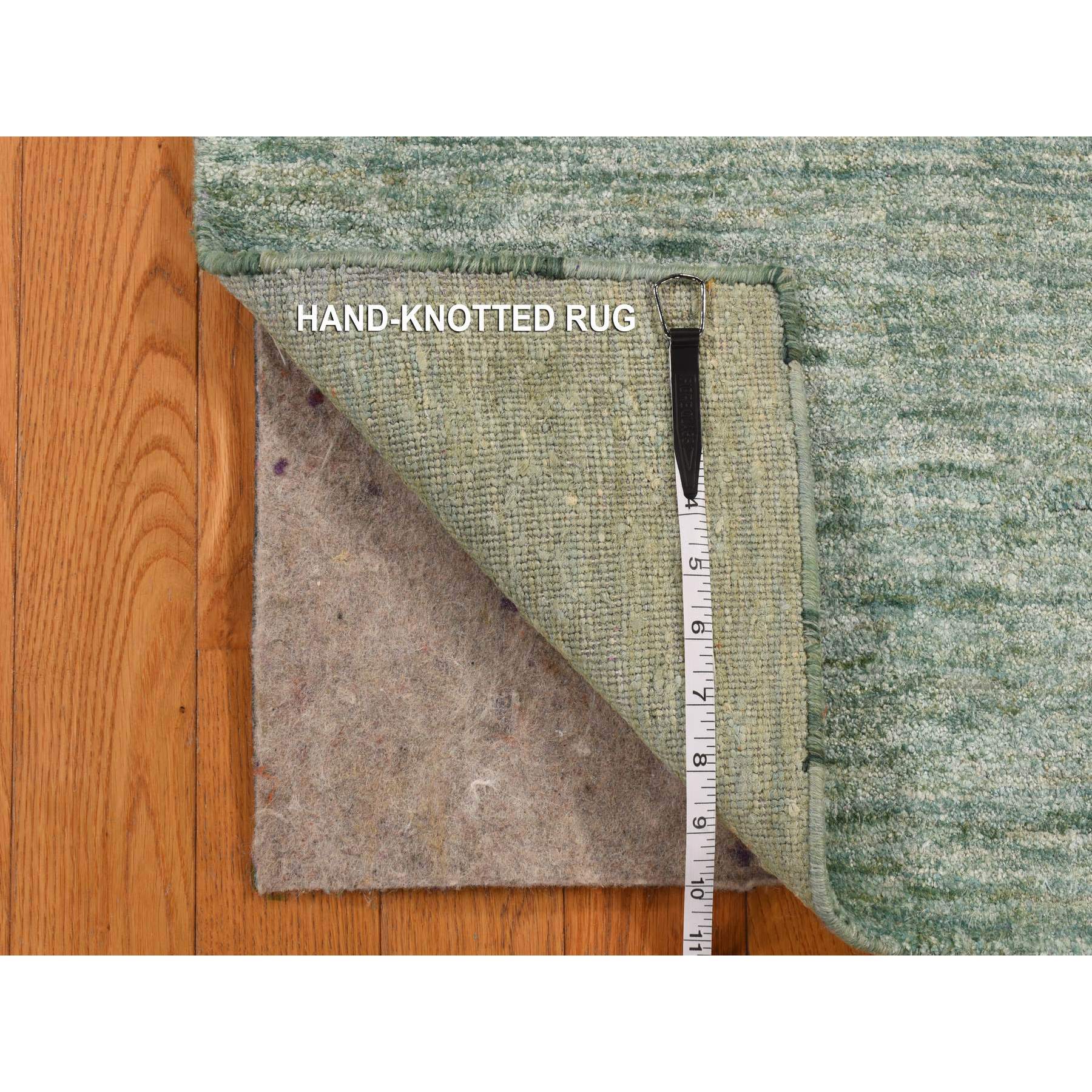 2'x3' Mist Green, Sample, Strike Off, Pure Sari Silk, Hand Knotted, Plain Solid Design, Mat, Oriental Rug Sh78292