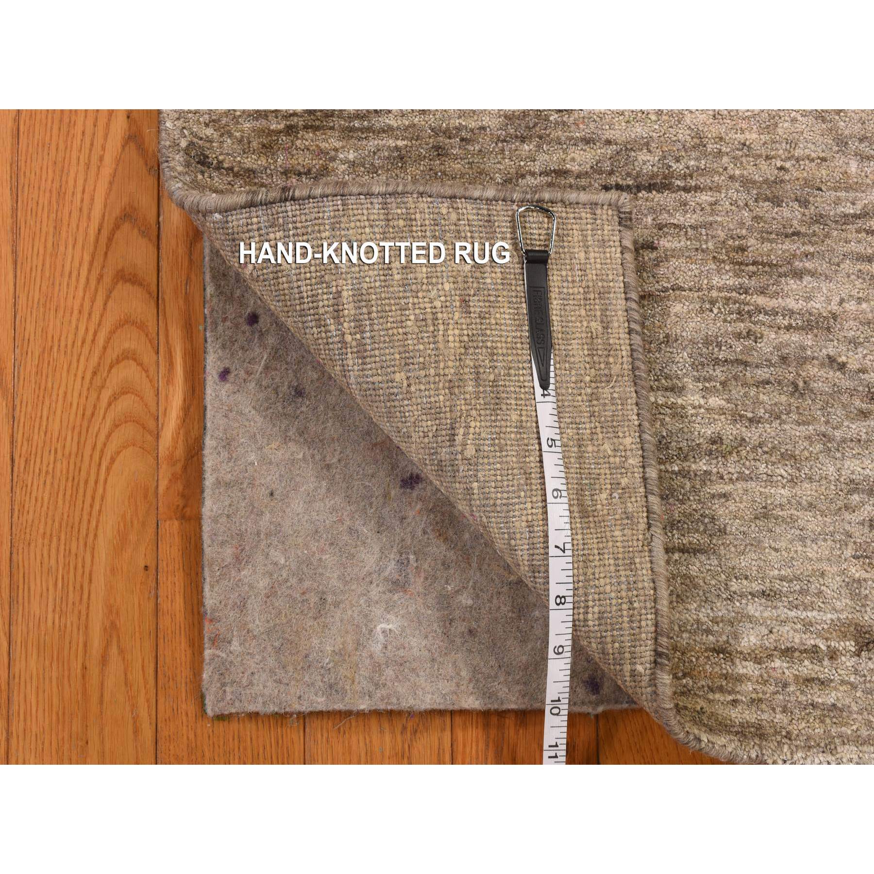 2'x3' Cashmere Brown, Pure Sari Silk, Hand Knotted, Plain Solid Design, Sample, Strike Off, Mat, Oriental Rug Sh78293