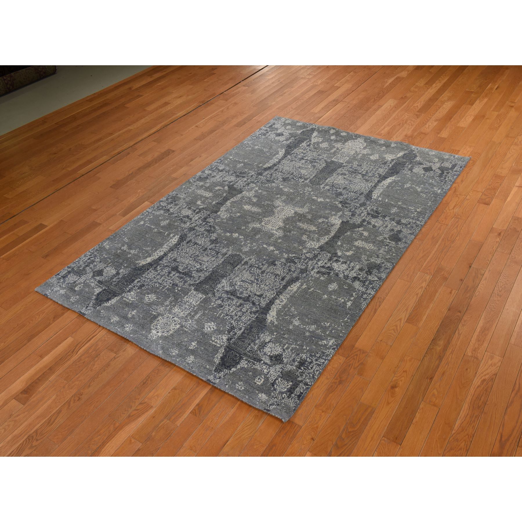 6'1"x9'2" Sonic Gray, Jewelry Design, Soft to the Touch, Wool and Silk, Hand Knotted, Modern, Oriental Rug Sh78391