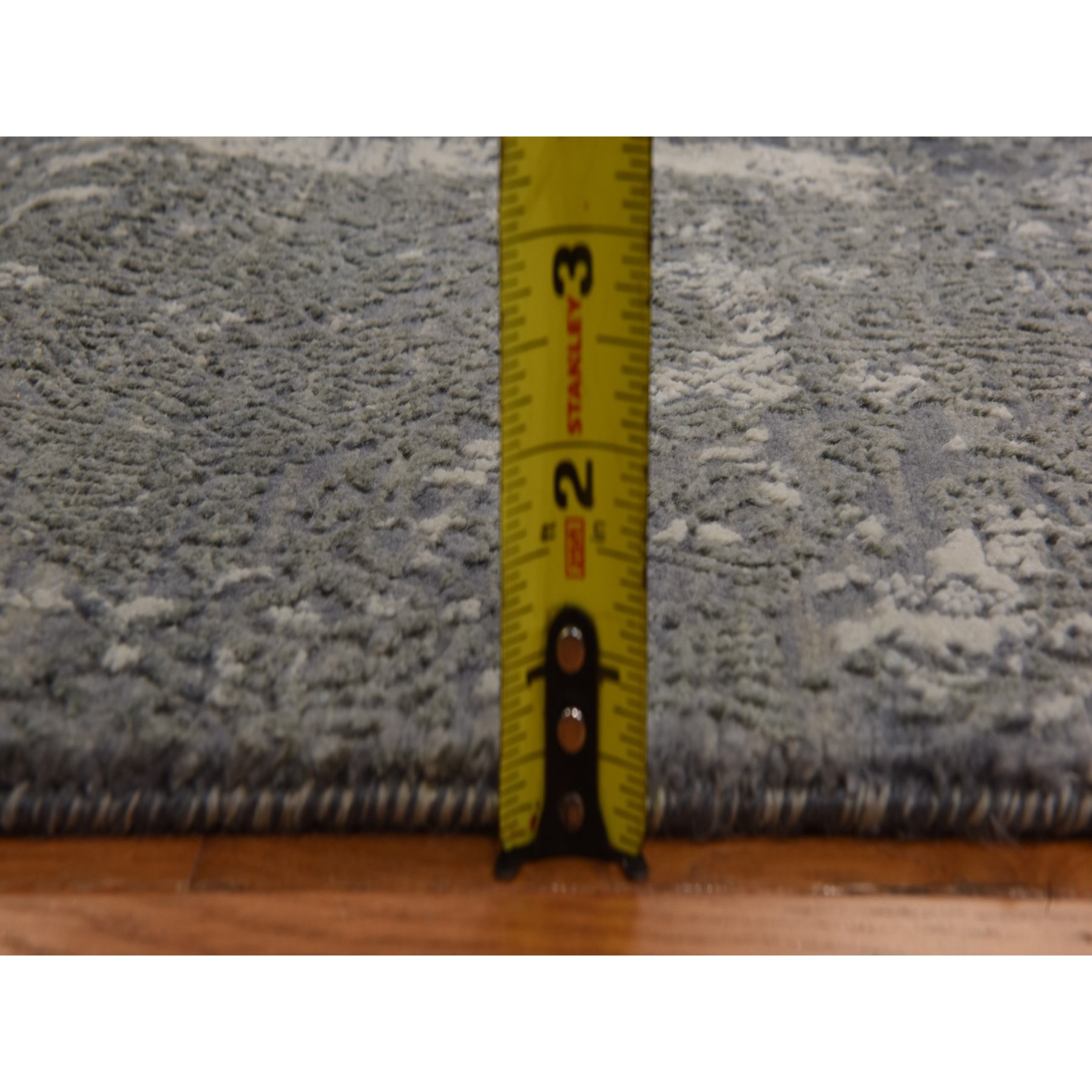 6'1"x9'2" Sonic Gray, Jewelry Design, Soft to the Touch, Wool and Silk, Hand Knotted, Modern, Oriental Rug Sh78391