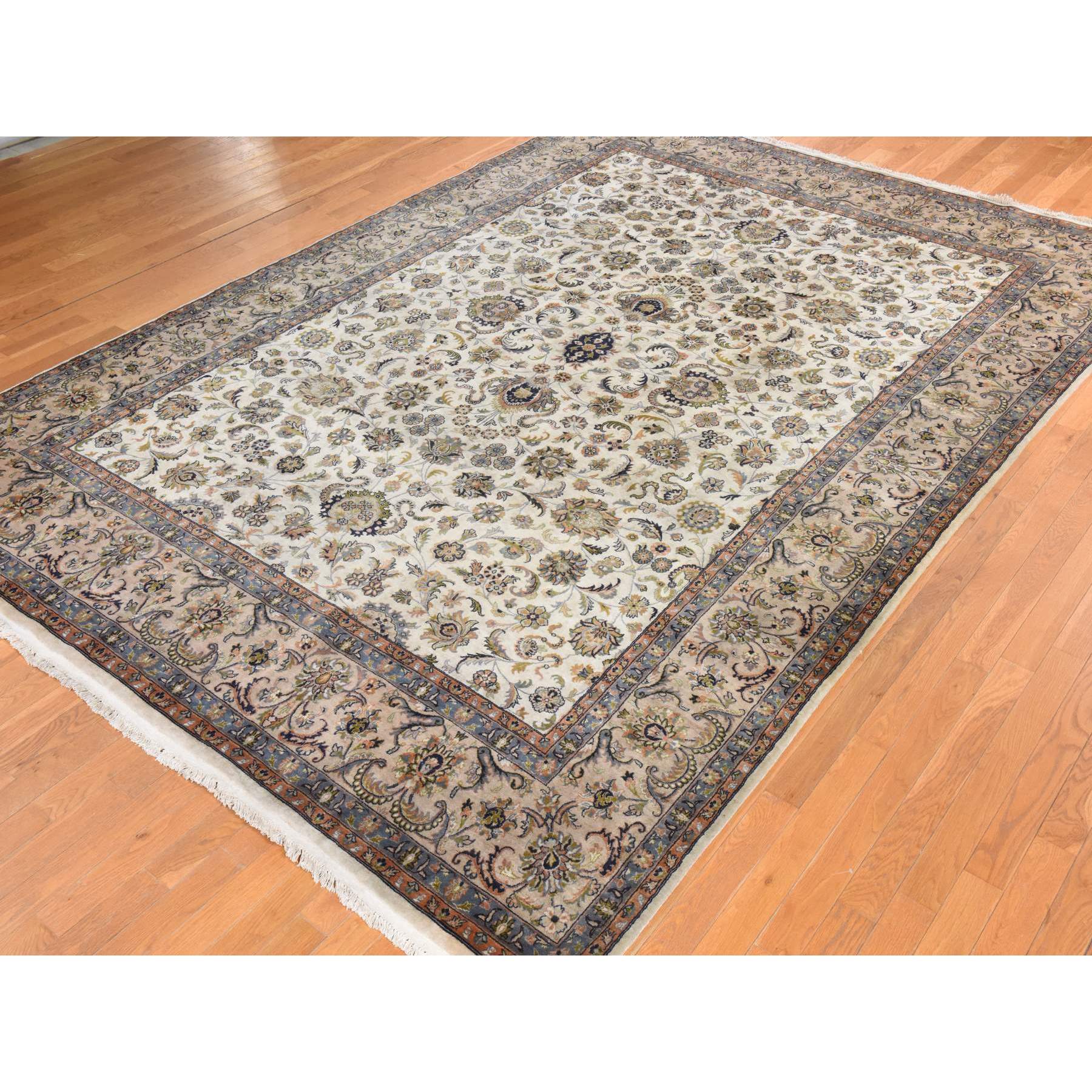 9'x13' Swan White, Vintage Indo Persian Kashan, Hand Spun New Zealand Wool with 300 KPSI, Clean, Soft, Full Pile, Hand Knotted, Oriental Rug Sh78420